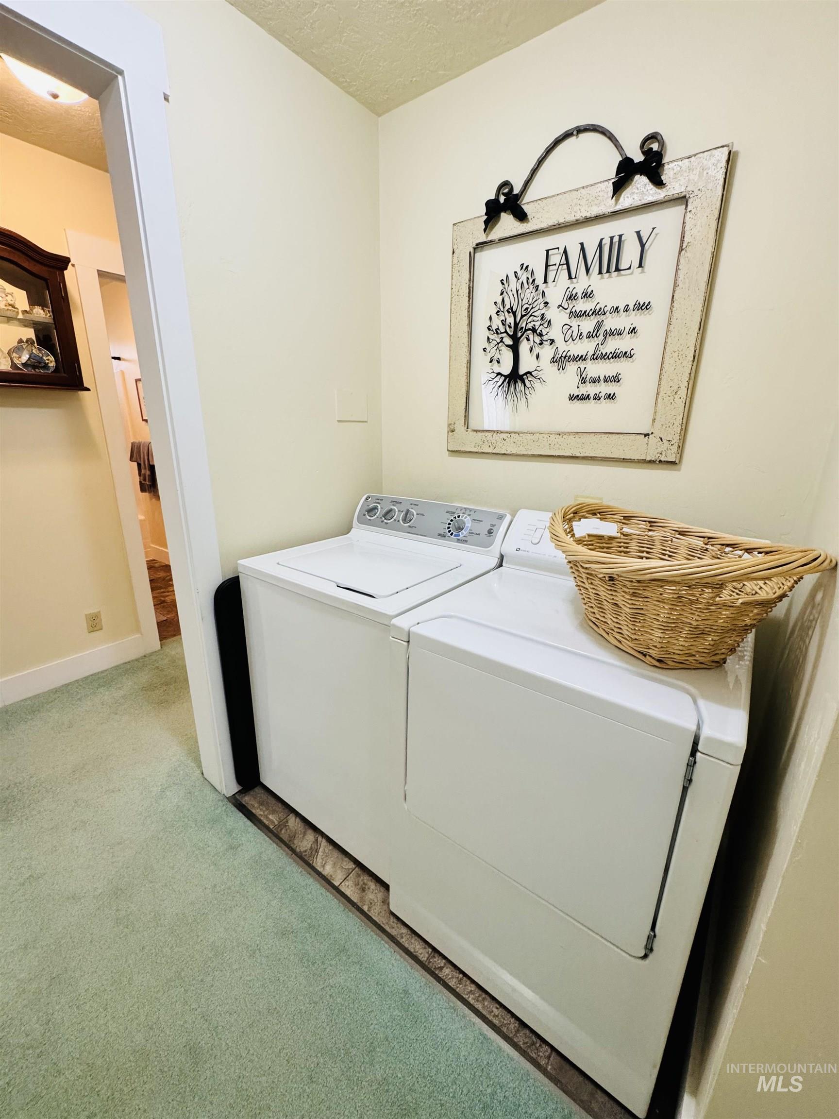 1001 E St, Rupert, Idaho 83350-0000, 2 Bedrooms, 1 Bathroom, Residential For Sale, Price $229,900,MLS 98980109