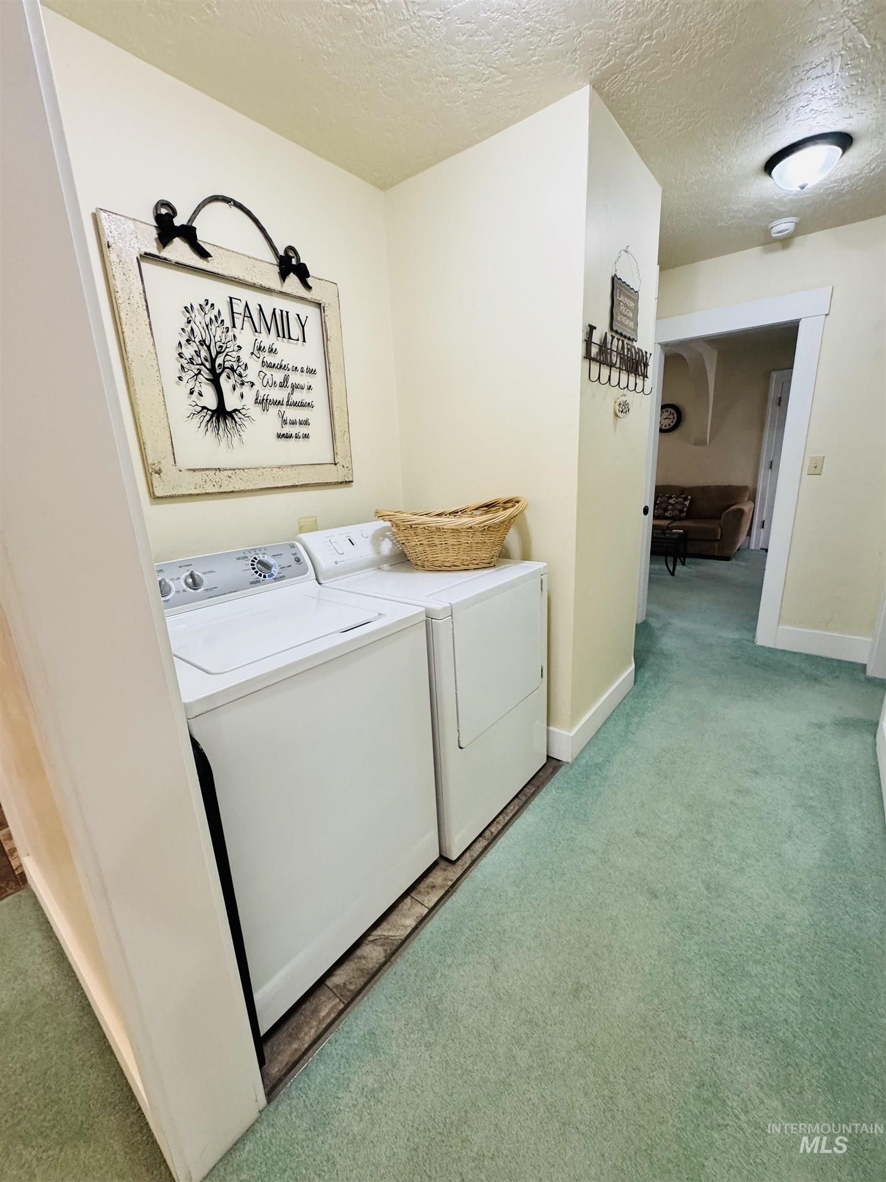 1001 E St, Rupert, Idaho 83350-0000, 2 Bedrooms, 1 Bathroom, Residential For Sale, Price $229,900,MLS 98980109