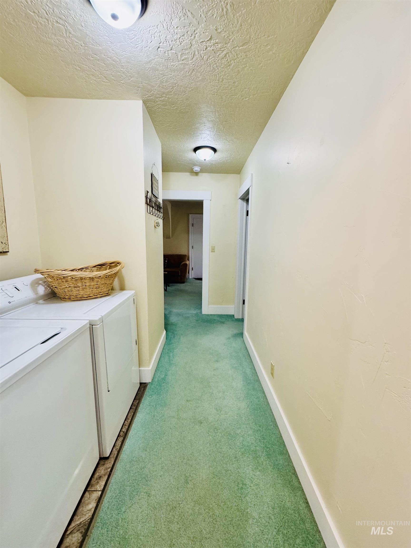 1001 E St, Rupert, Idaho 83350-0000, 2 Bedrooms, 1 Bathroom, Residential For Sale, Price $229,900,MLS 98980109