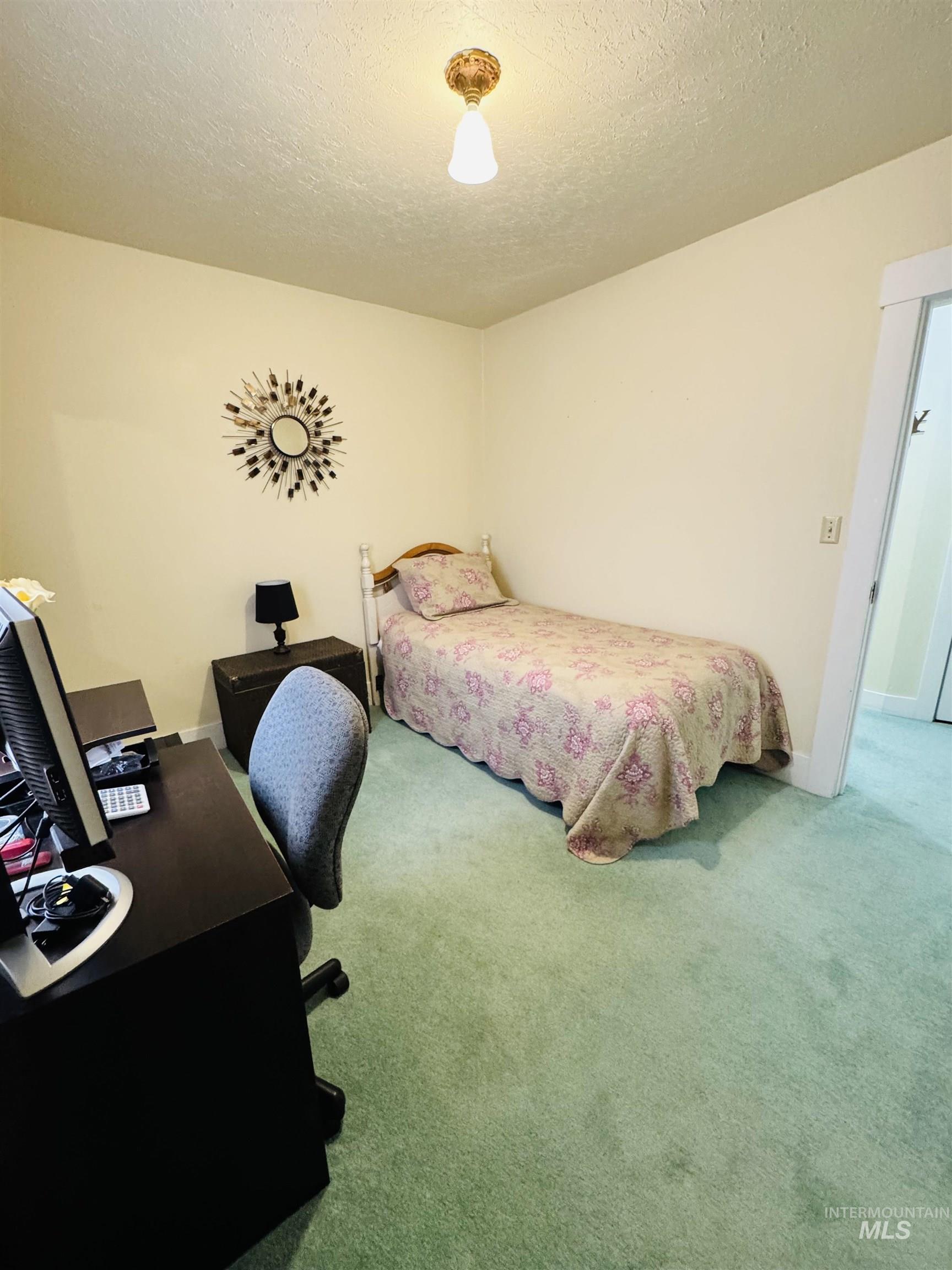 1001 E St, Rupert, Idaho 83350-0000, 2 Bedrooms, 1 Bathroom, Residential For Sale, Price $229,900,MLS 98980109