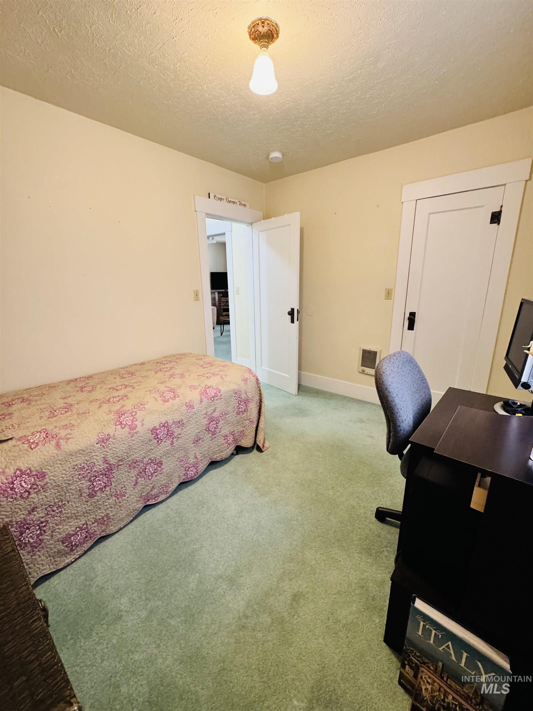 1001 E St, Rupert, Idaho 83350-0000, 2 Bedrooms, 1 Bathroom, Residential For Sale, Price $229,900,MLS 98980109