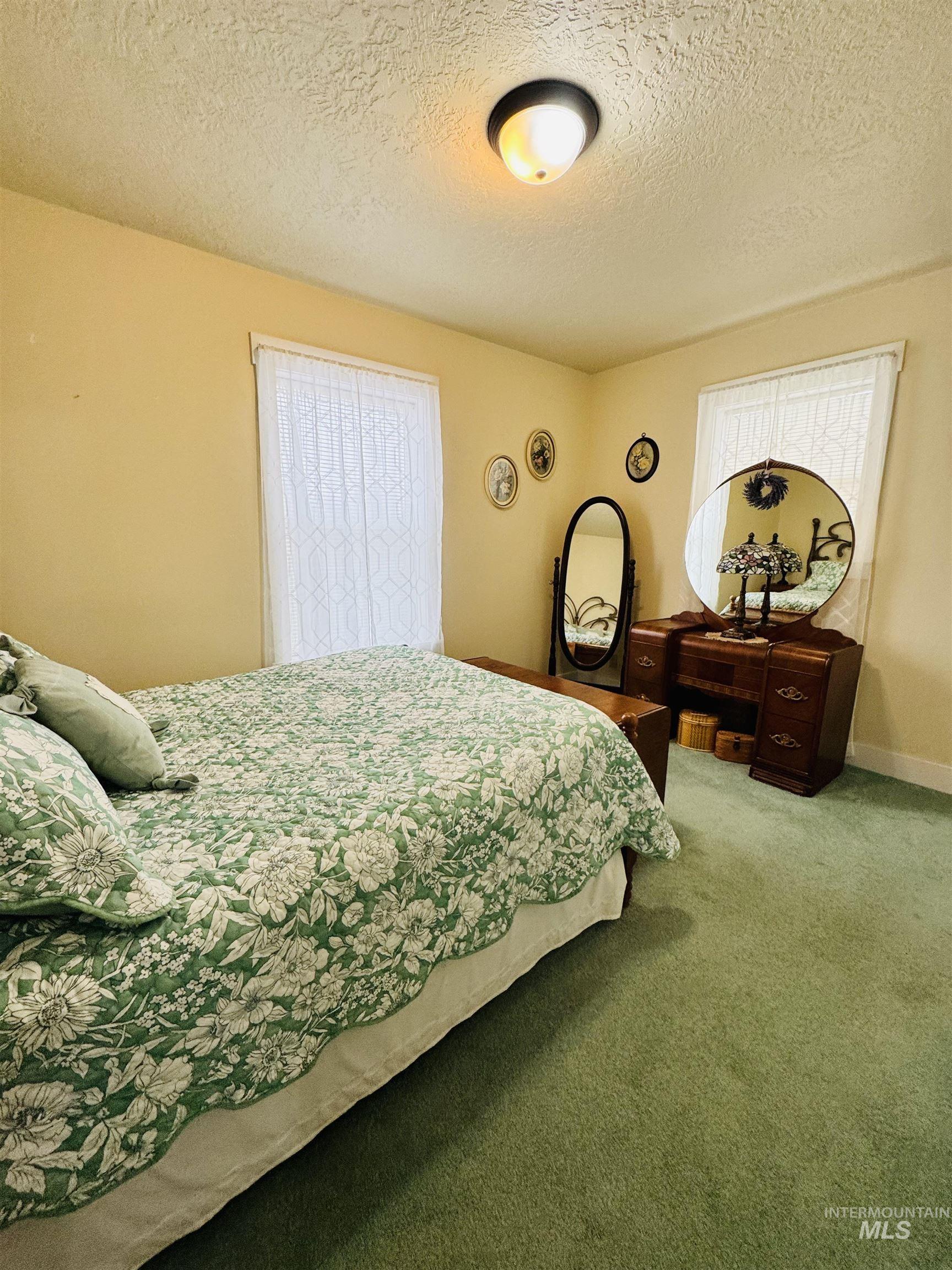 1001 E St, Rupert, Idaho 83350-0000, 2 Bedrooms, 1 Bathroom, Residential For Sale, Price $229,900,MLS 98980109