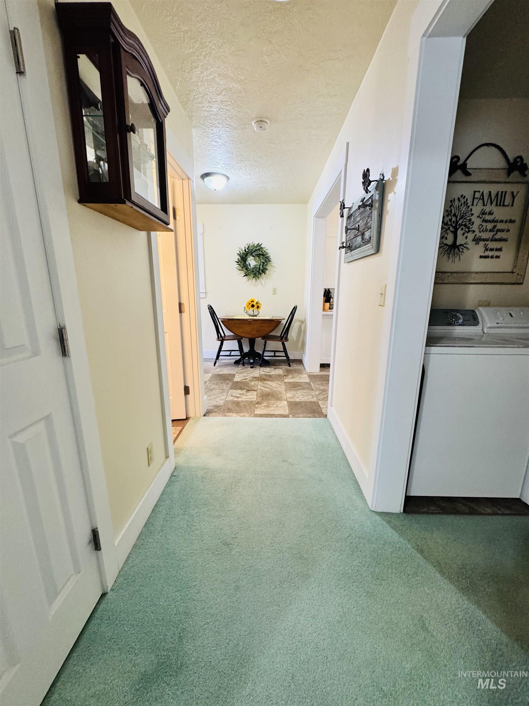 1001 E St, Rupert, Idaho 83350-0000, 2 Bedrooms, 1 Bathroom, Residential For Sale, Price $229,900,MLS 98980109