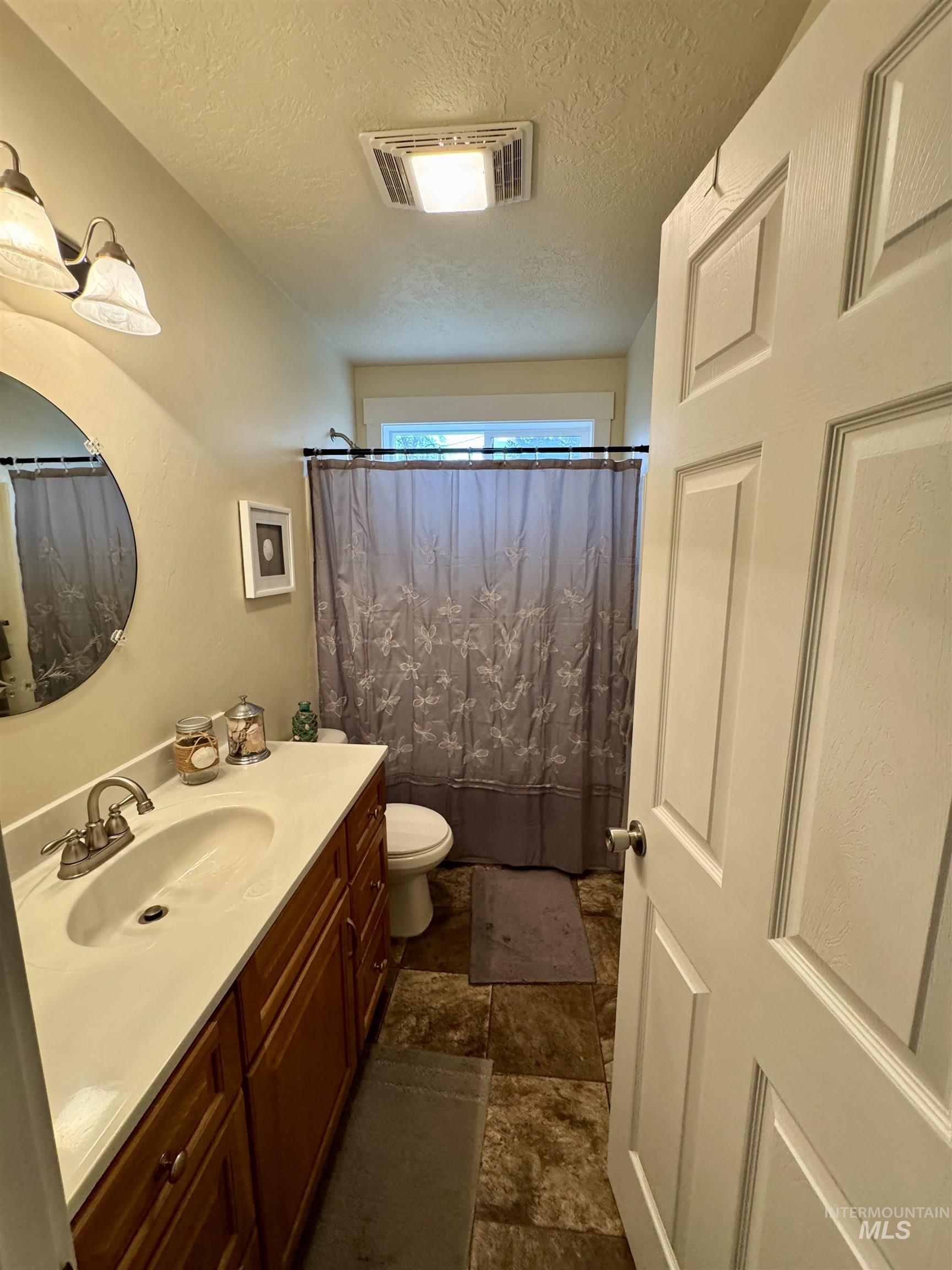 1001 E St, Rupert, Idaho 83350-0000, 2 Bedrooms, 1 Bathroom, Residential For Sale, Price $229,900,MLS 98980109