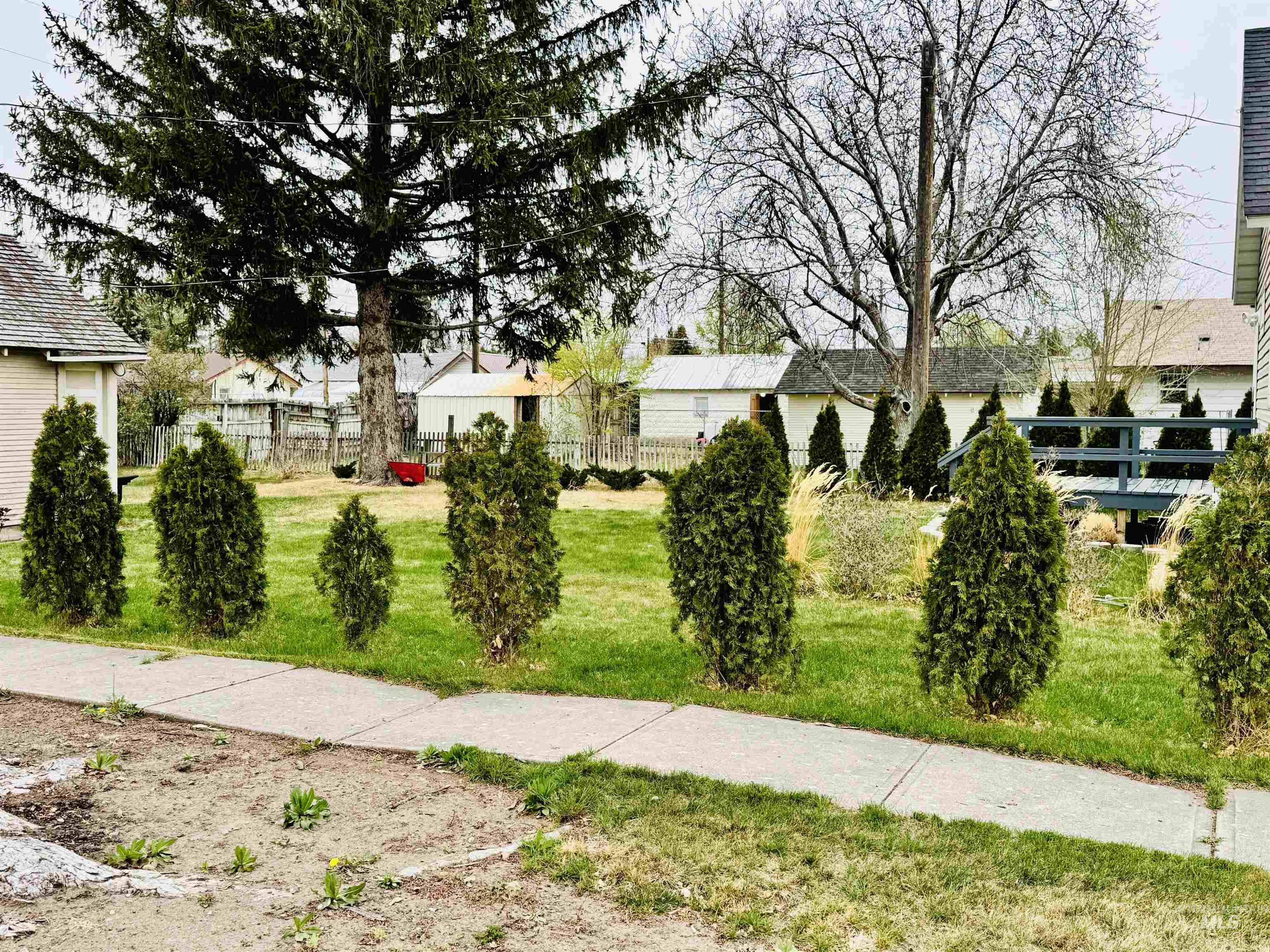 1001 E St, Rupert, Idaho 83350-0000, 2 Bedrooms, 1 Bathroom, Residential For Sale, Price $229,900,MLS 98980109