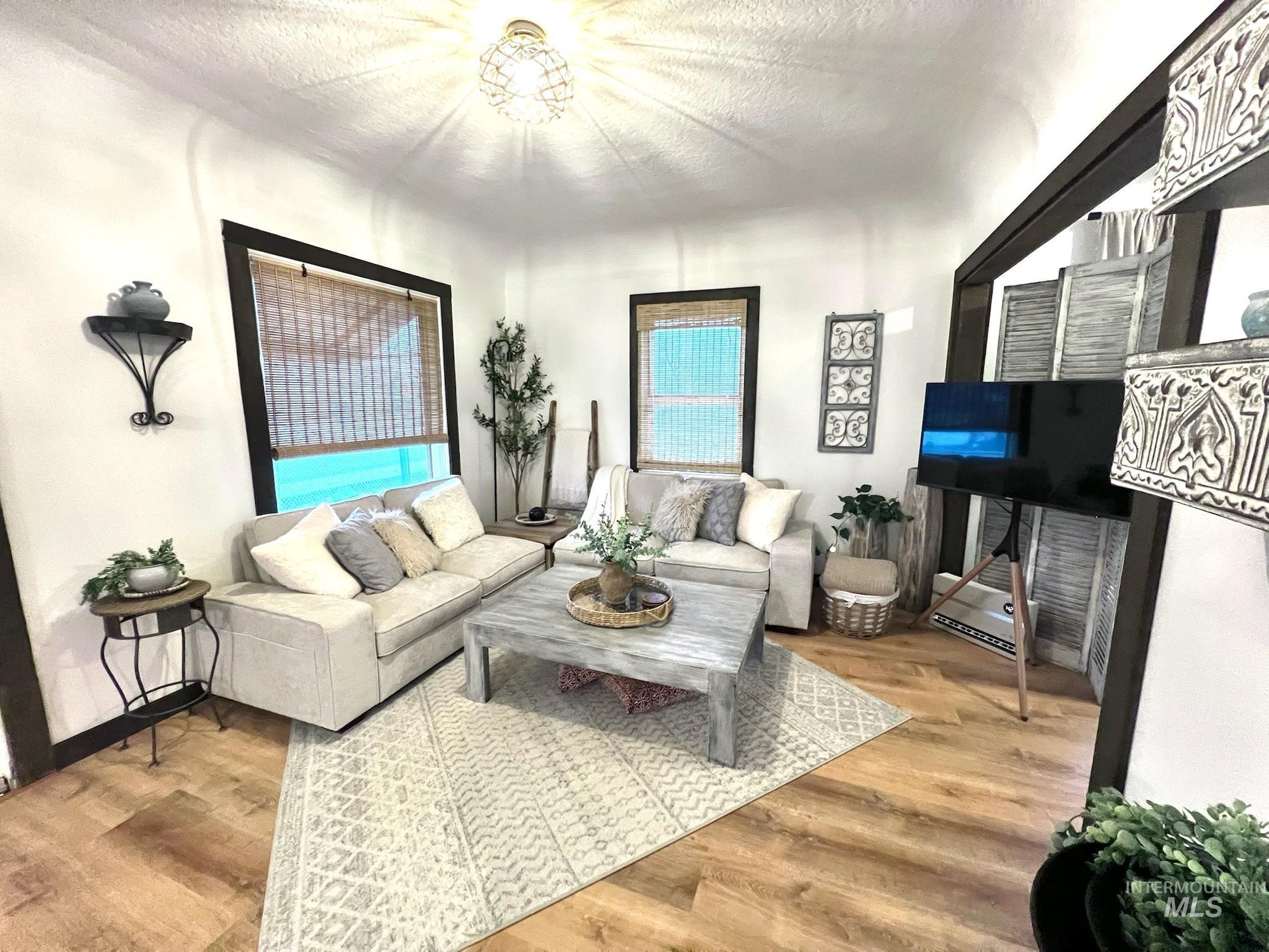 1223 N Ohio Ave., Caldwell, Idaho 83605, 3 Bedrooms, 2.5 Bathrooms, Residential For Sale, Price $425,000, 98980110