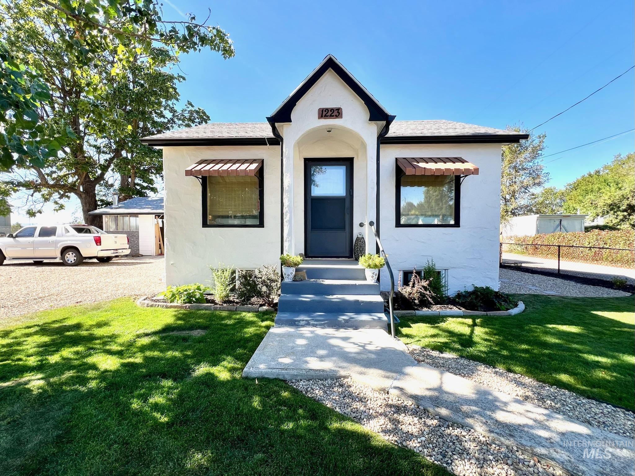 1223 N Ohio Ave., Caldwell, Idaho 83605, 3 Bedrooms, 2.5 Bathrooms, Residential For Sale, Price $425,000,MLS 98980110