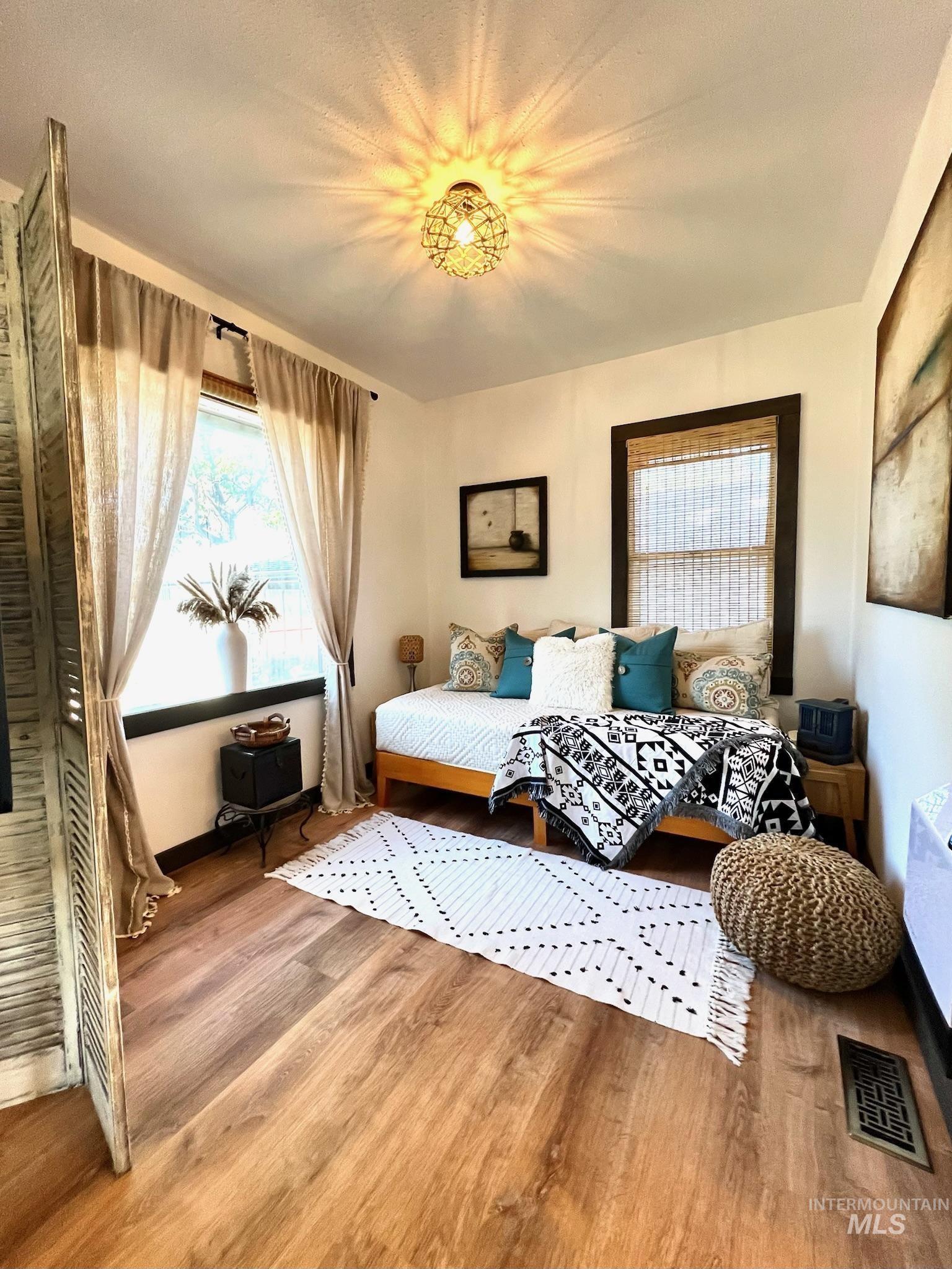 1223 N Ohio Ave., Caldwell, Idaho 83605, 3 Bedrooms, 2.5 Bathrooms, Residential For Sale, Price $425,000, 98980110