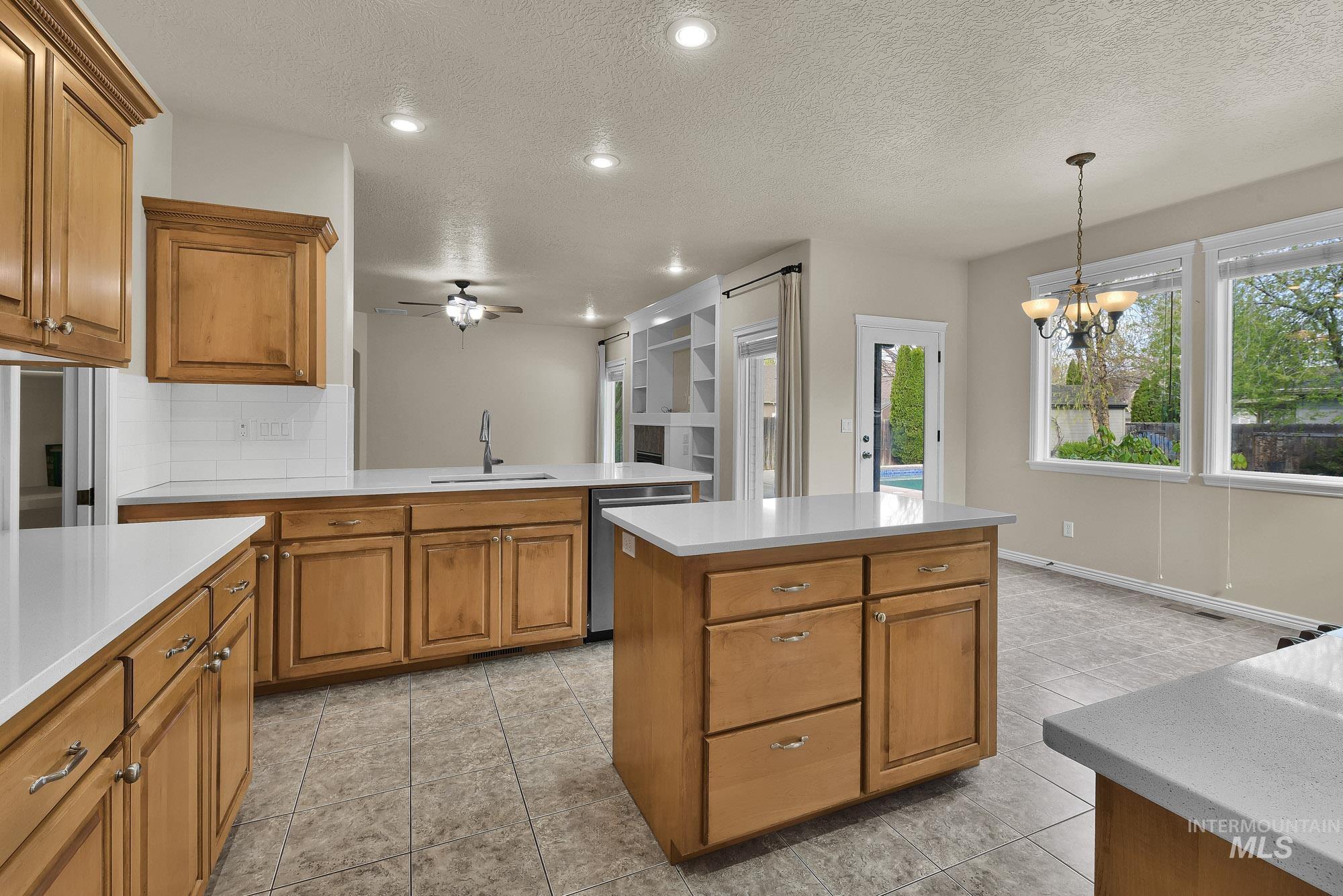 10996 W Southerland St, Boise, Idaho 83709, 6 Bedrooms, 4 Bathrooms, Residential For Sale, Price $799,900,MLS 98980112