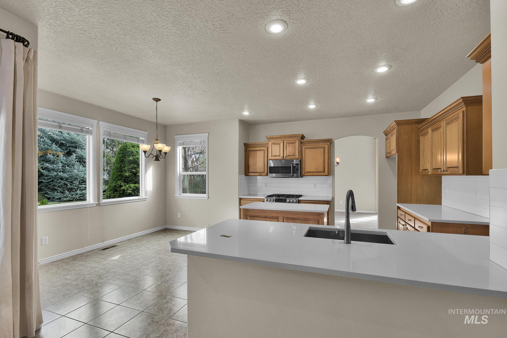 10996 W Southerland St, Boise, Idaho 83709, 6 Bedrooms, 4 Bathrooms, Residential For Sale, Price $799,900,MLS 98980112