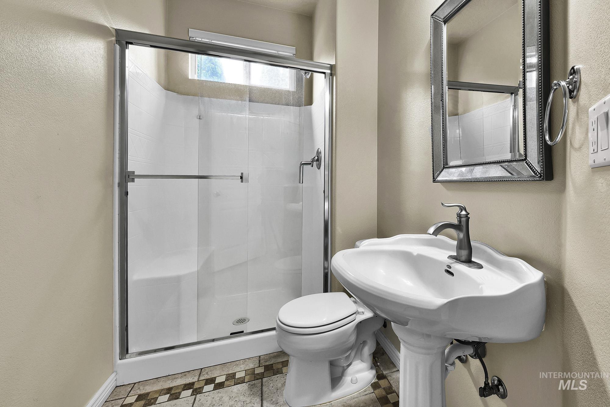 10996 W Southerland St, Boise, Idaho 83709, 6 Bedrooms, 4 Bathrooms, Residential For Sale, Price $799,900,MLS 98980112