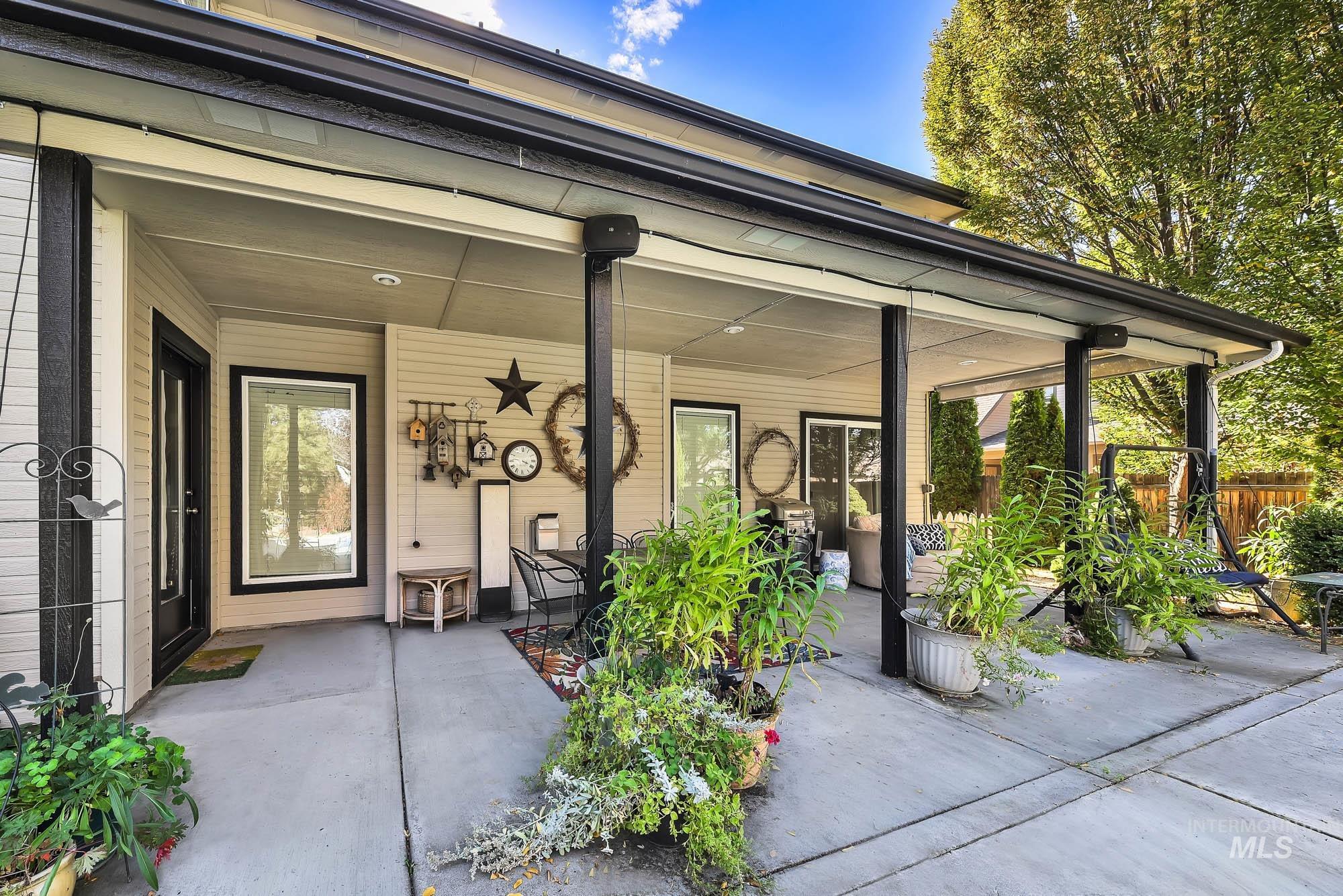 10996 W Southerland St, Boise, Idaho 83709, 6 Bedrooms, 4 Bathrooms, Residential For Sale, Price $799,900,MLS 98980112