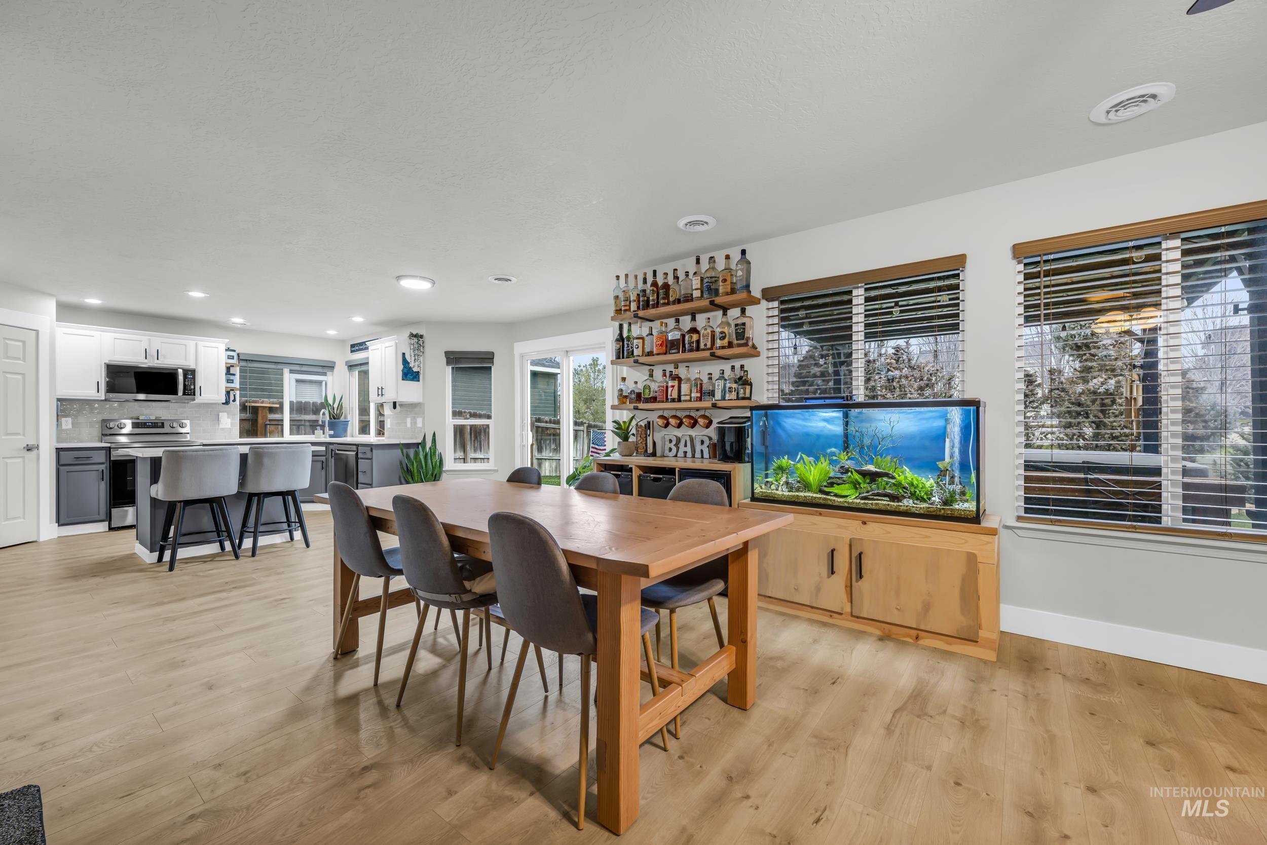 3614 S Creekwood Way, Boise, Idaho 83709, 4 Bedrooms, 2.5 Bathrooms, Residential For Sale, Price $619,000, 98980114