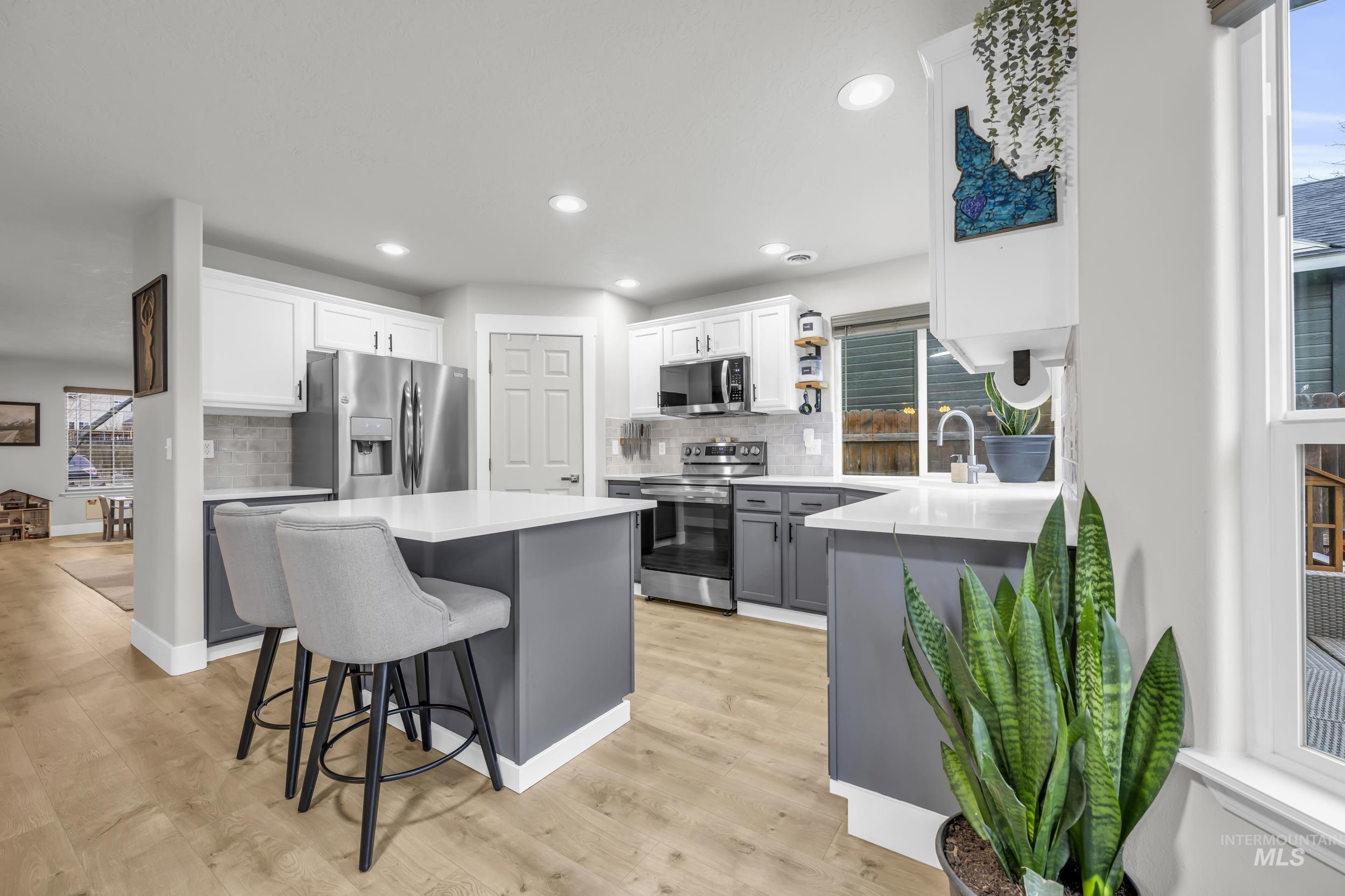 3614 S Creekwood Way, Boise, Idaho 83709, 4 Bedrooms, 2.5 Bathrooms, Residential For Sale, Price $619,000, 98980114