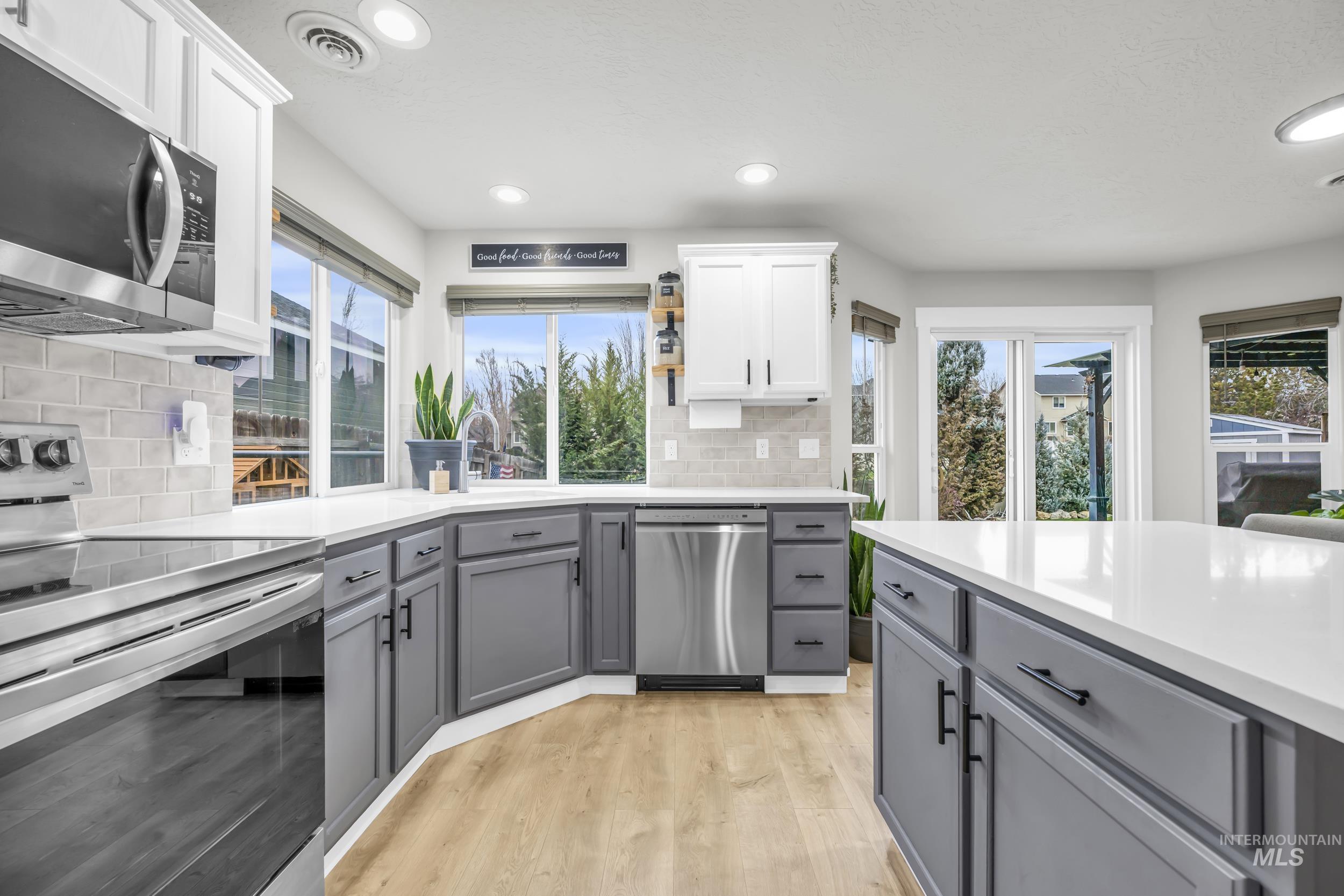 3614 S Creekwood Way, Boise, Idaho 83709, 4 Bedrooms, 2.5 Bathrooms, Residential For Sale, Price $619,000, 98980114