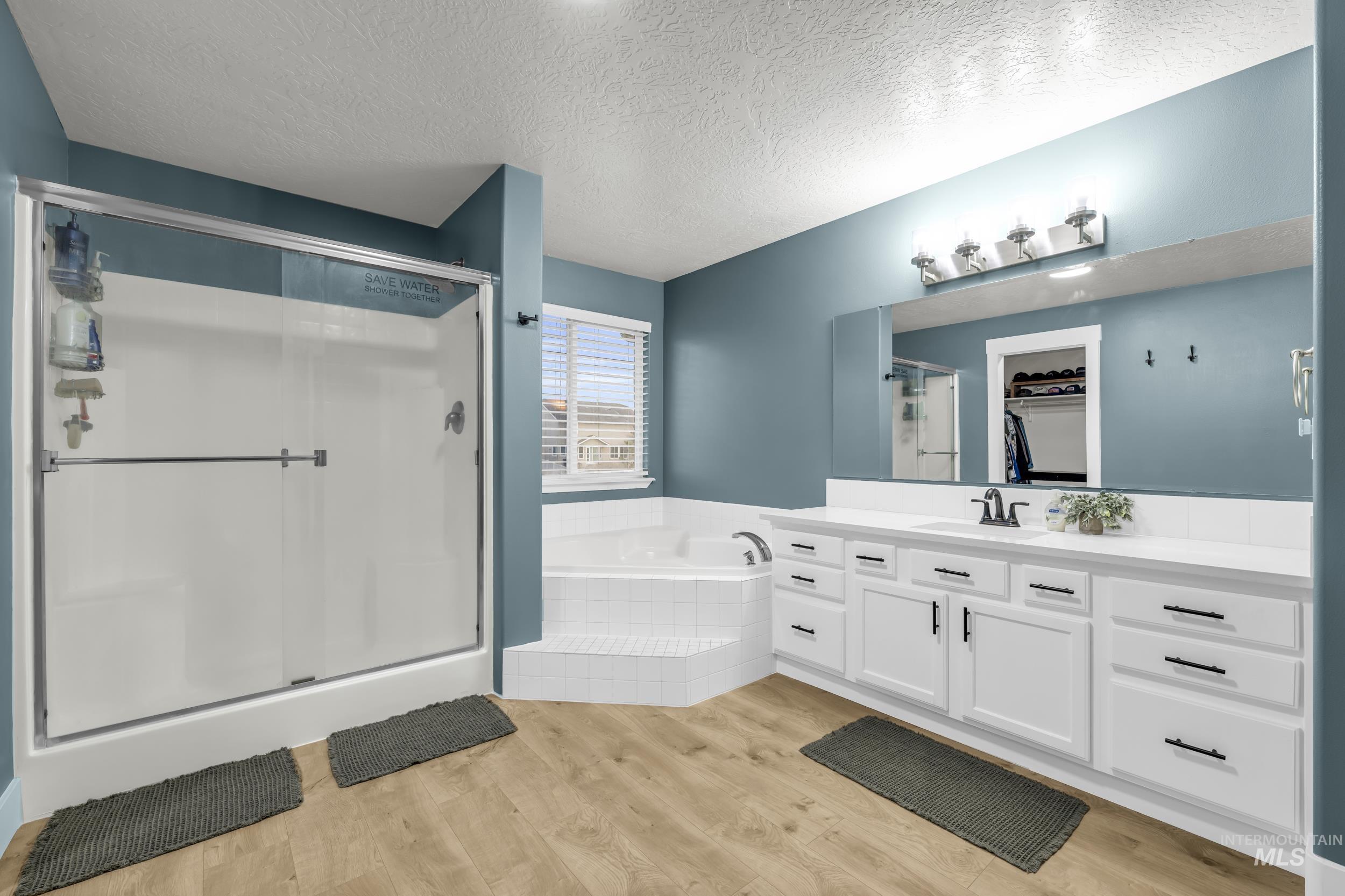 3614 S Creekwood Way, Boise, Idaho 83709, 4 Bedrooms, 2.5 Bathrooms, Residential For Sale, Price $619,000, 98980114