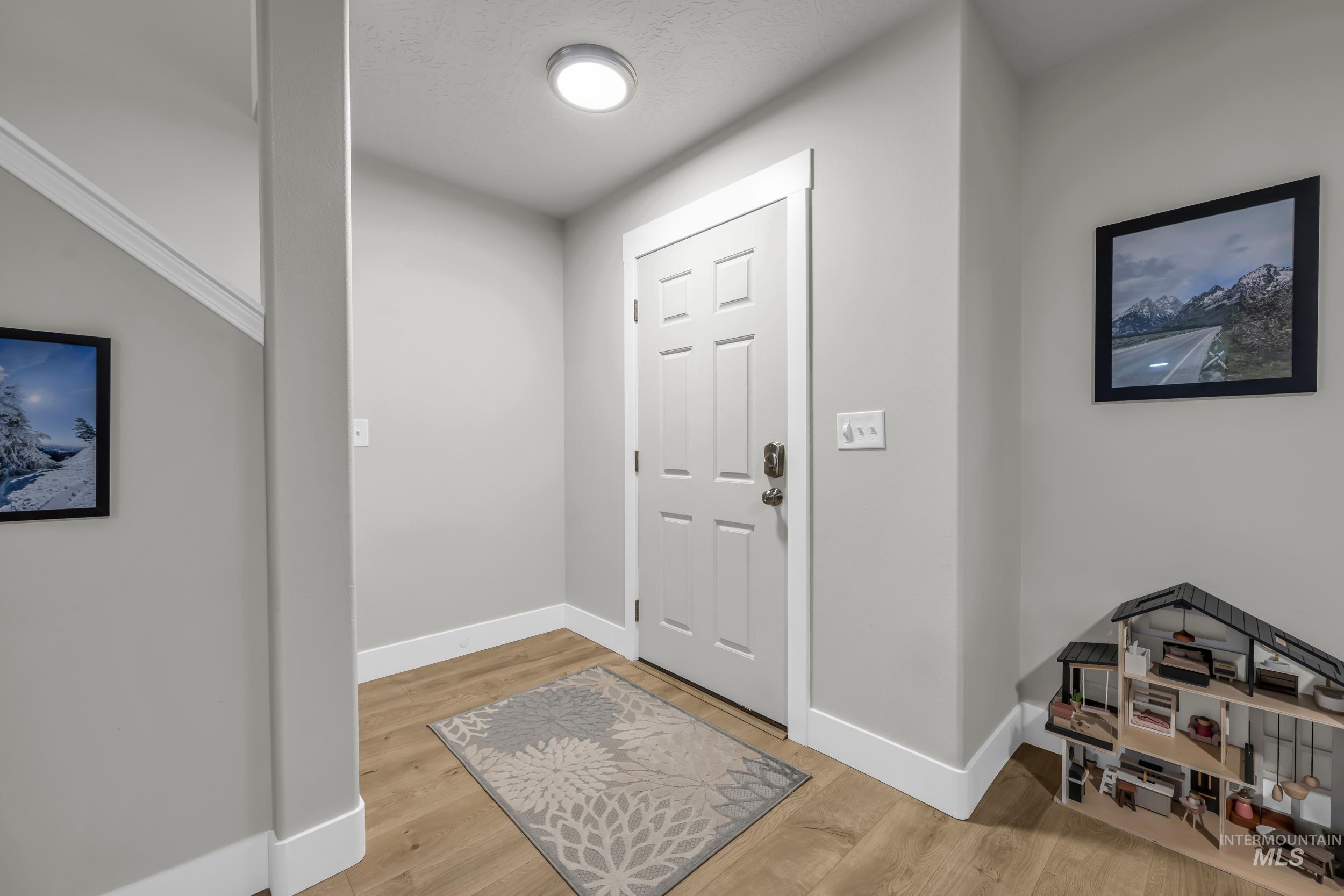 3614 S Creekwood Way, Boise, Idaho 83709, 4 Bedrooms, 2.5 Bathrooms, Residential For Sale, Price $619,000, 98980114