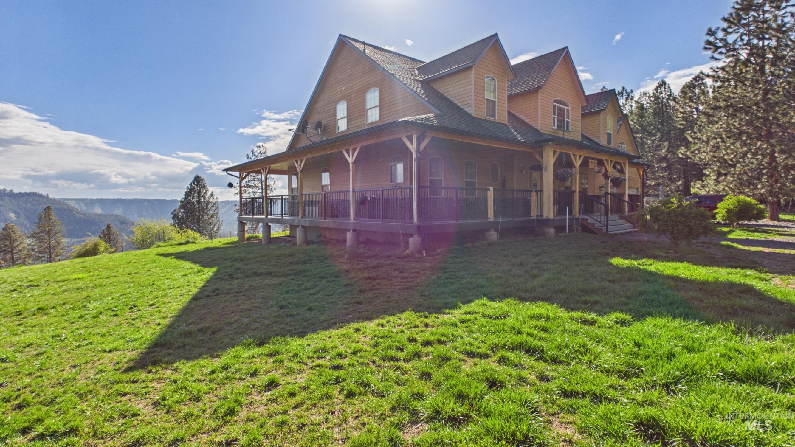 5371 Upper Fords Creek, Orofino, Idaho 83544, 2 Bedrooms, 3.5 Bathrooms, Residential For Sale, Price $1,500,000, 98980115
