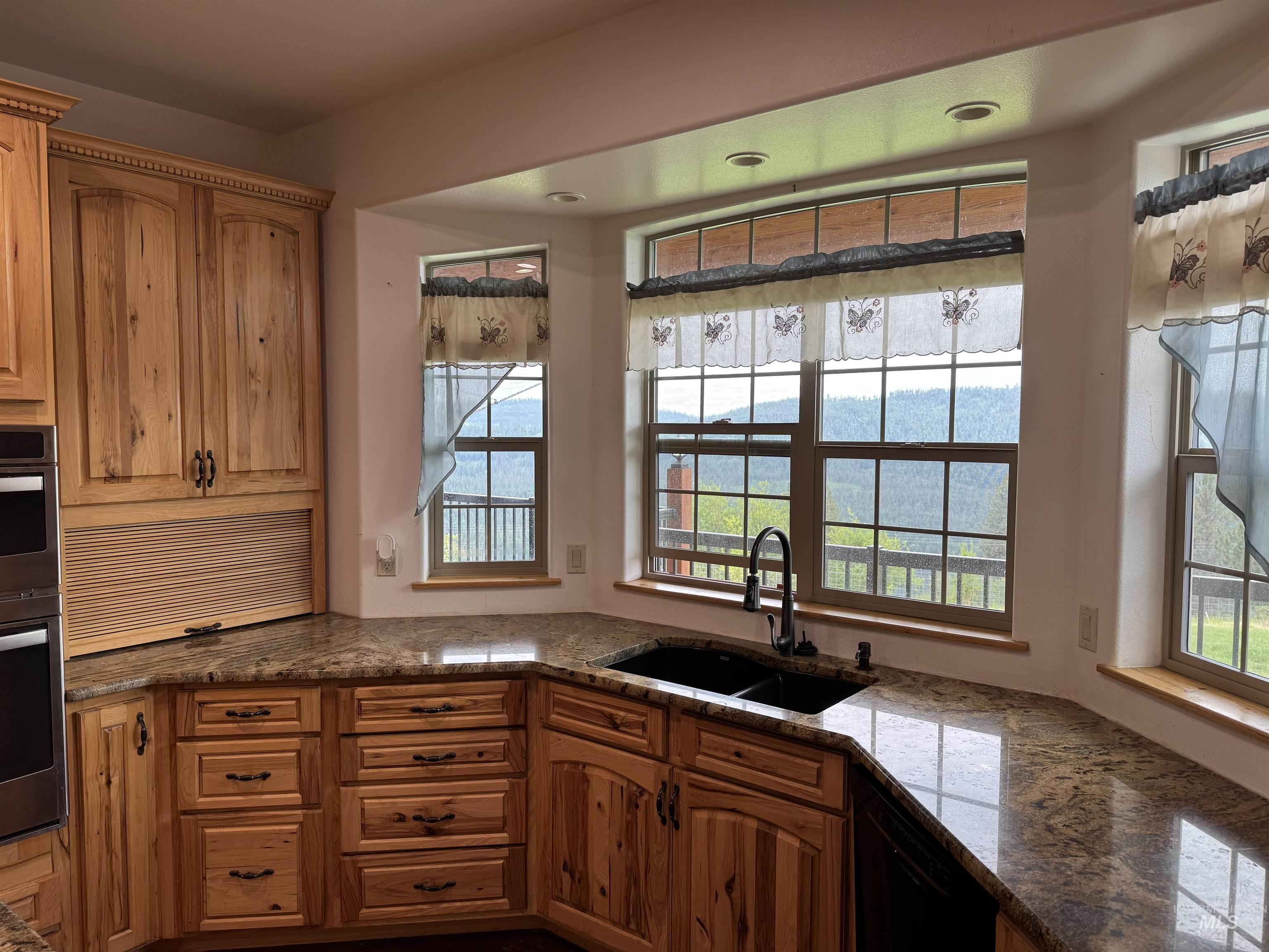 5371 Upper Fords Creek, Orofino, Idaho 83544, 2 Bedrooms, 3.5 Bathrooms, Residential For Sale, Price $1,400,000,MLS 98980115