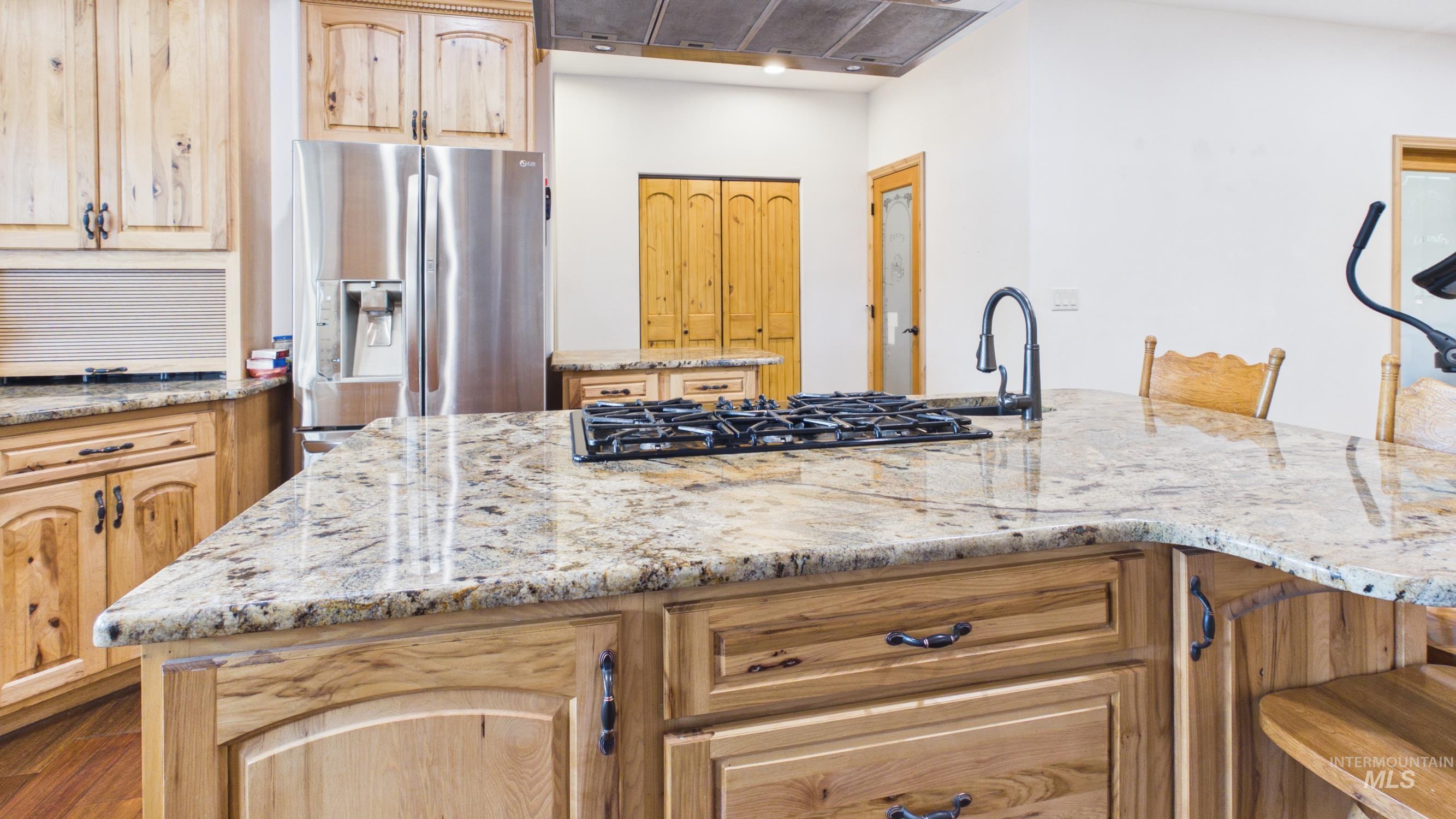 5371 Upper Fords Creek, Orofino, Idaho 83544, 2 Bedrooms, 3.5 Bathrooms, Residential For Sale, Price $1,500,000, 98980115