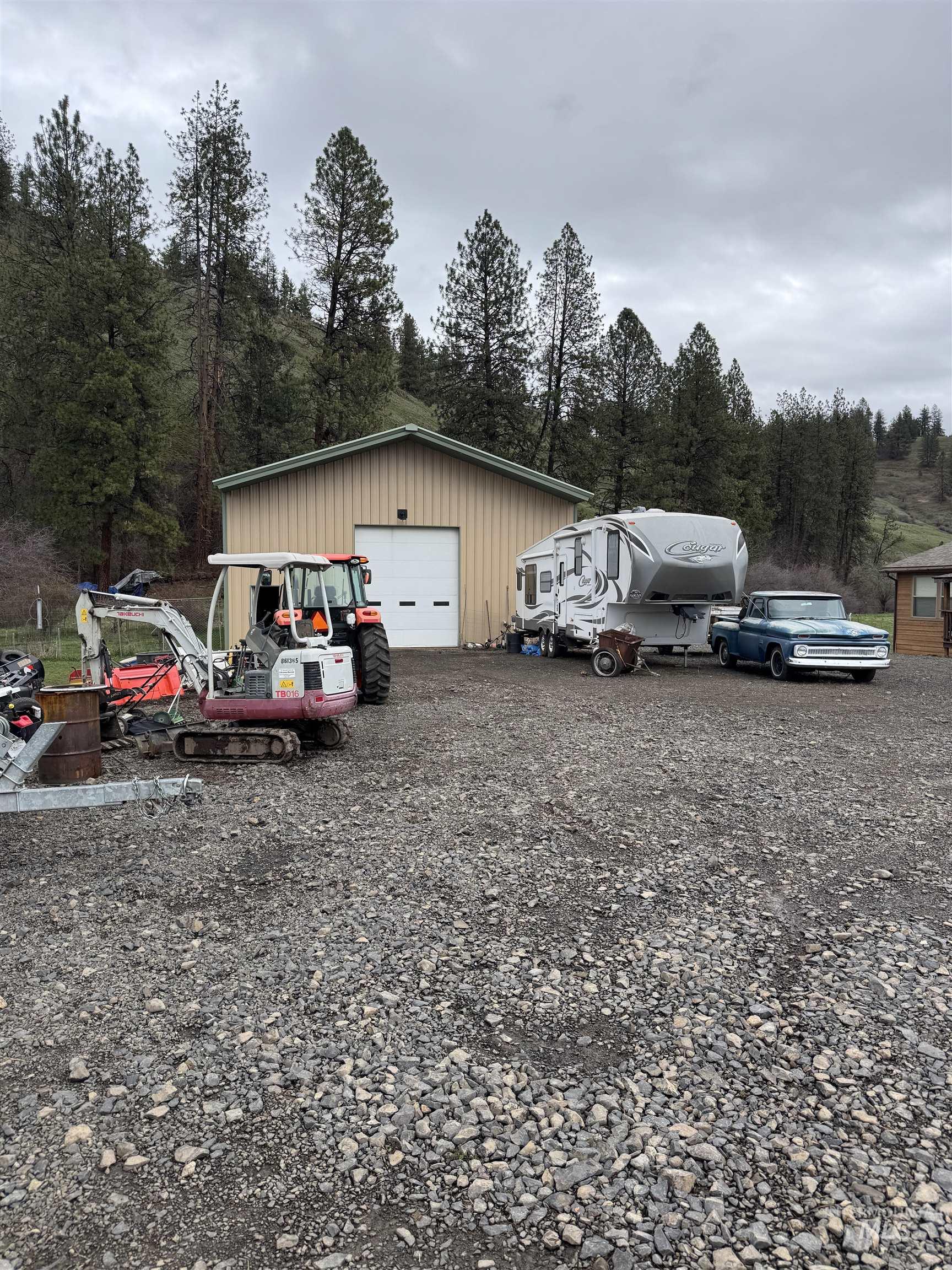 5371 Upper Fords Creek, Orofino, Idaho 83544, 2 Bedrooms, 3.5 Bathrooms, Residential For Sale, Price $1,500,000,MLS 98980115