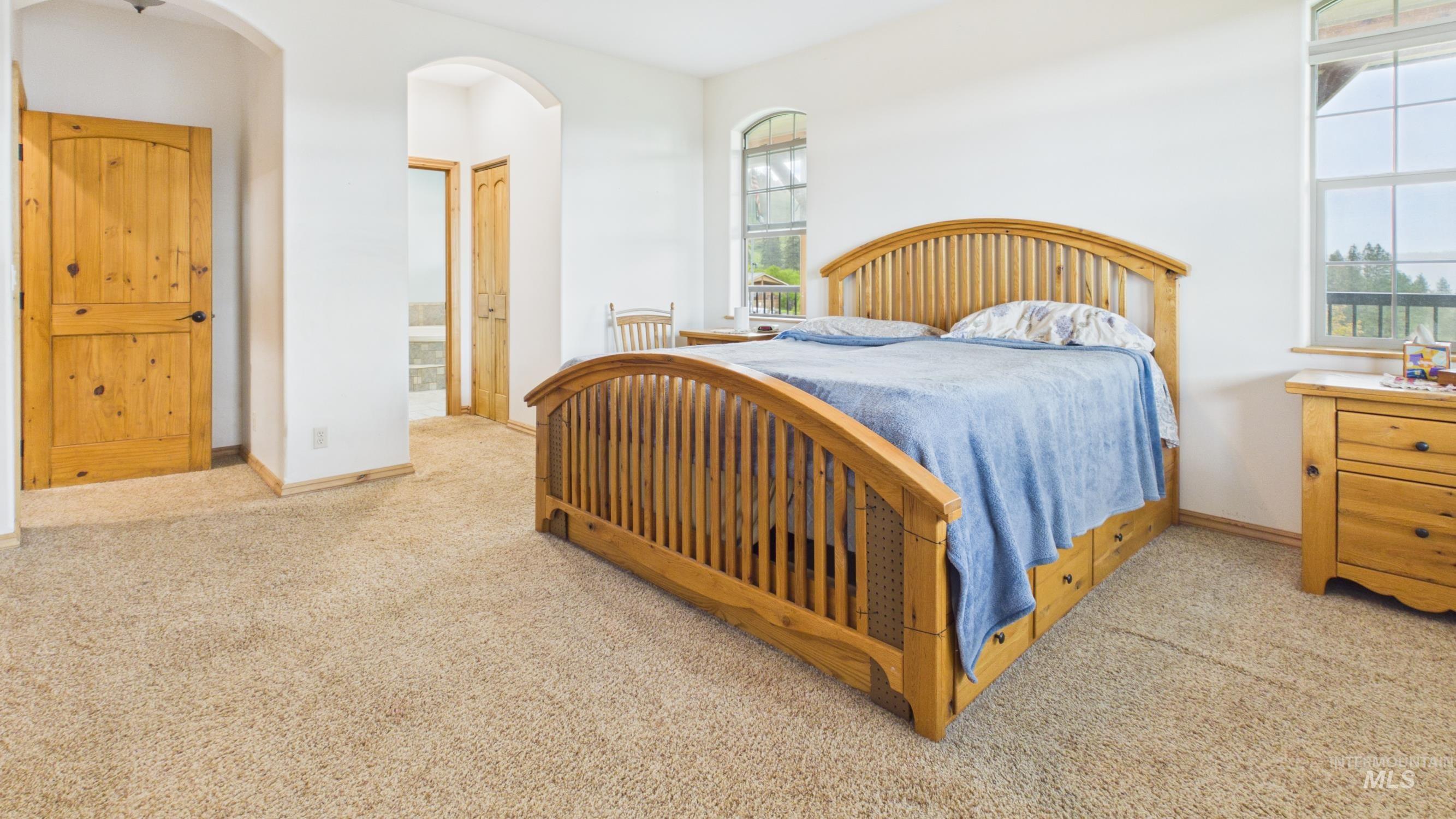 5371 Upper Fords Creek, Orofino, Idaho 83544, 2 Bedrooms, 3.5 Bathrooms, Residential For Sale, Price $1,500,000, 98980115