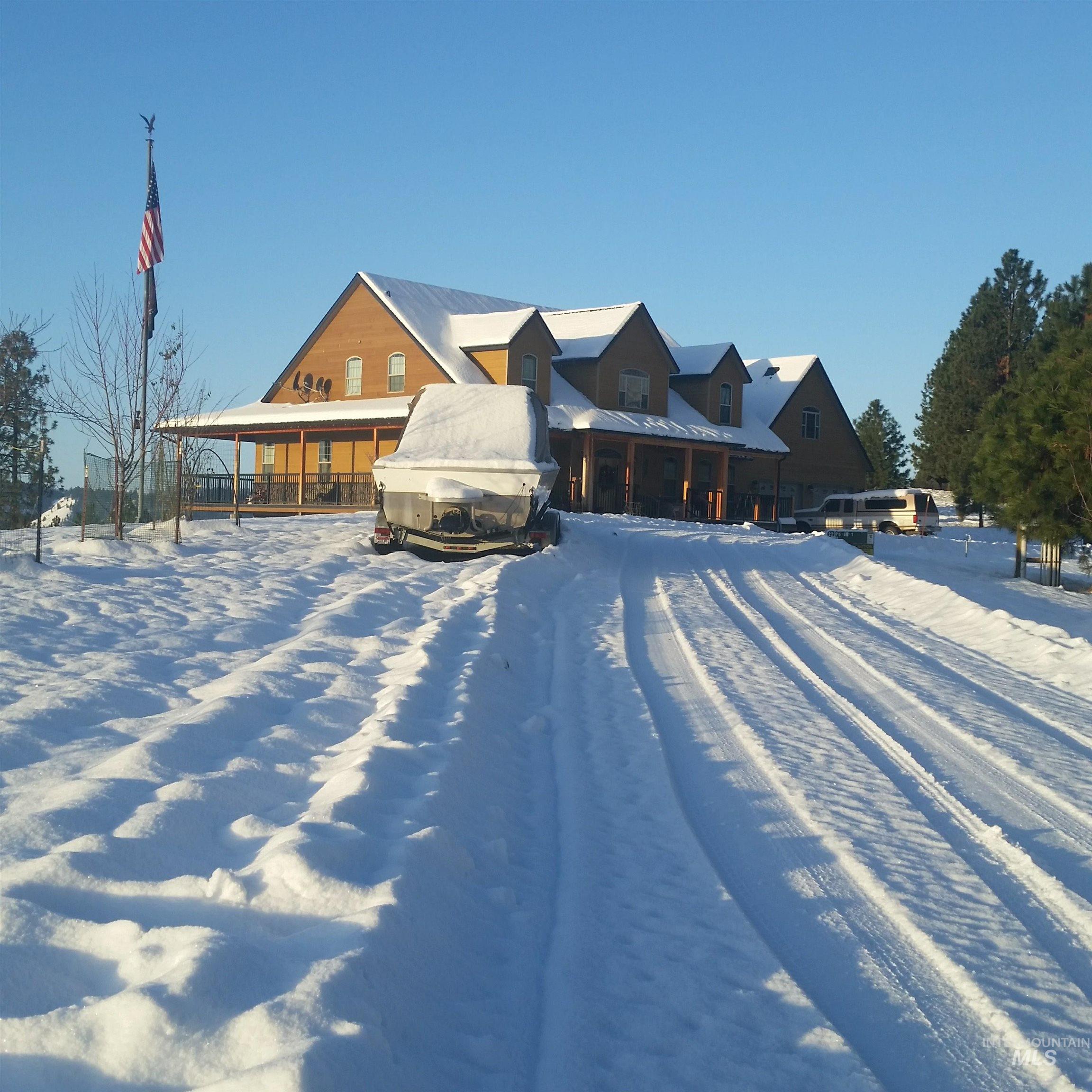 5371 Upper Fords Creek, Orofino, Idaho 83544, 2 Bedrooms, 3.5 Bathrooms, Residential For Sale, Price $1,500,000,MLS 98980115