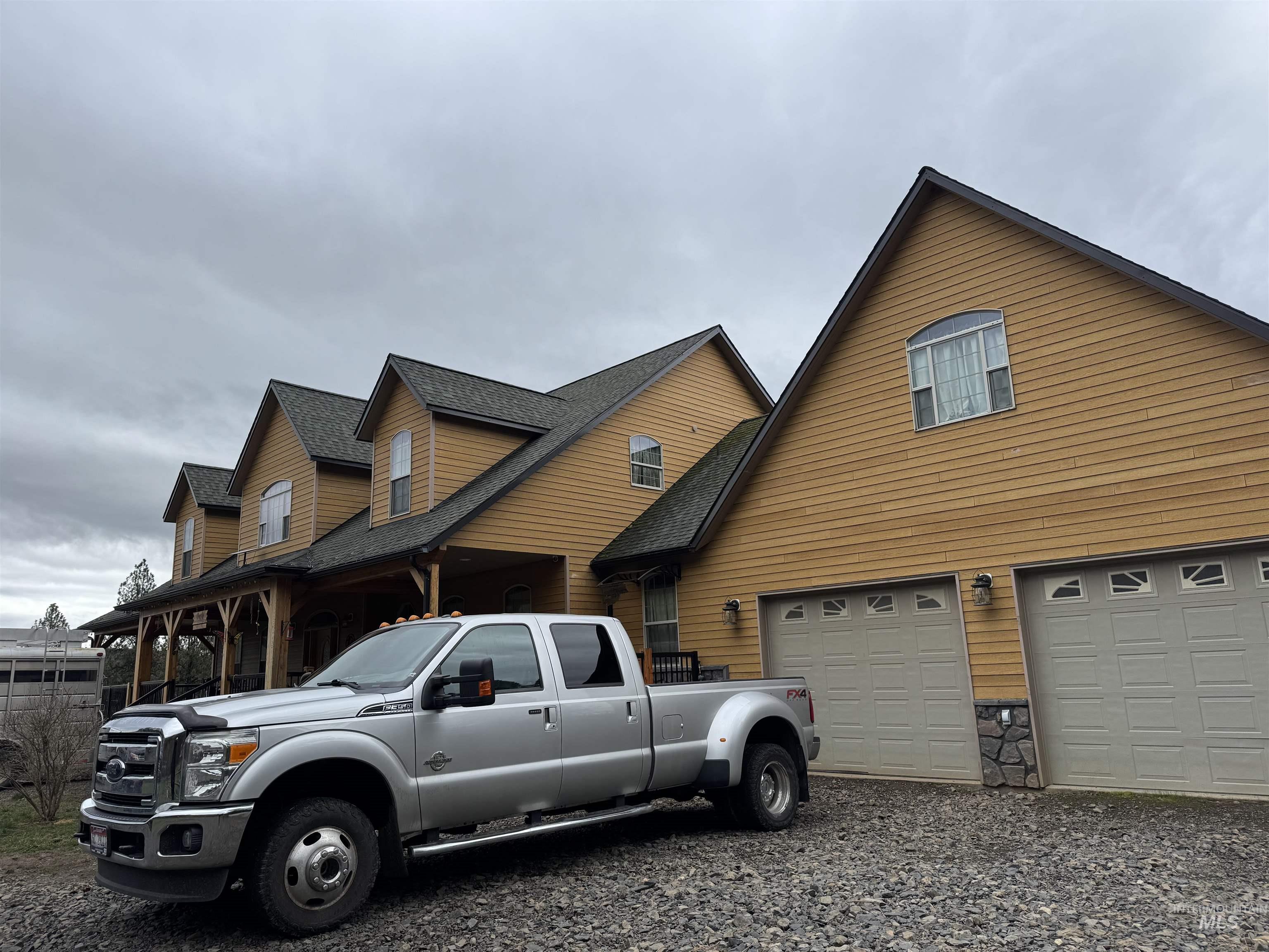 5371 Upper Fords Creek, Orofino, Idaho 83544, 2 Bedrooms, 3.5 Bathrooms, Residential For Sale, Price $1,500,000,MLS 98980115