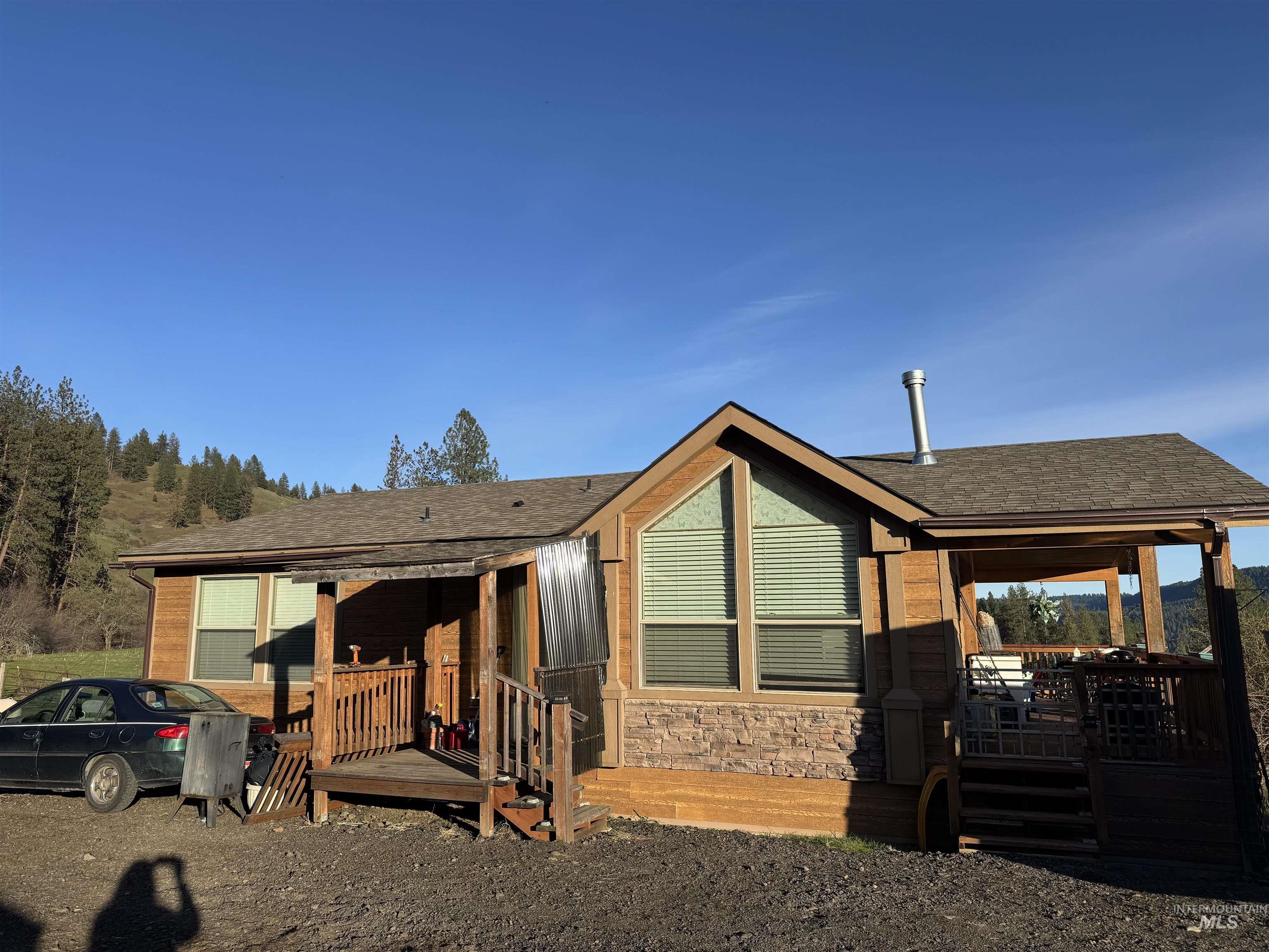 5371 Upper Fords Creek, Orofino, Idaho 83544, 2 Bedrooms, 3.5 Bathrooms, Residential For Sale, Price $1,500,000,MLS 98980115