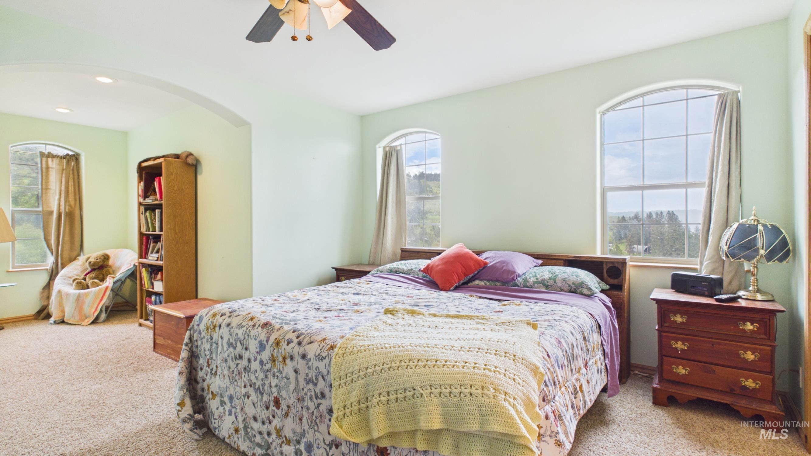 5371 Upper Fords Creek, Orofino, Idaho 83544, 2 Bedrooms, 3.5 Bathrooms, Residential For Sale, Price $1,500,000, 98980115