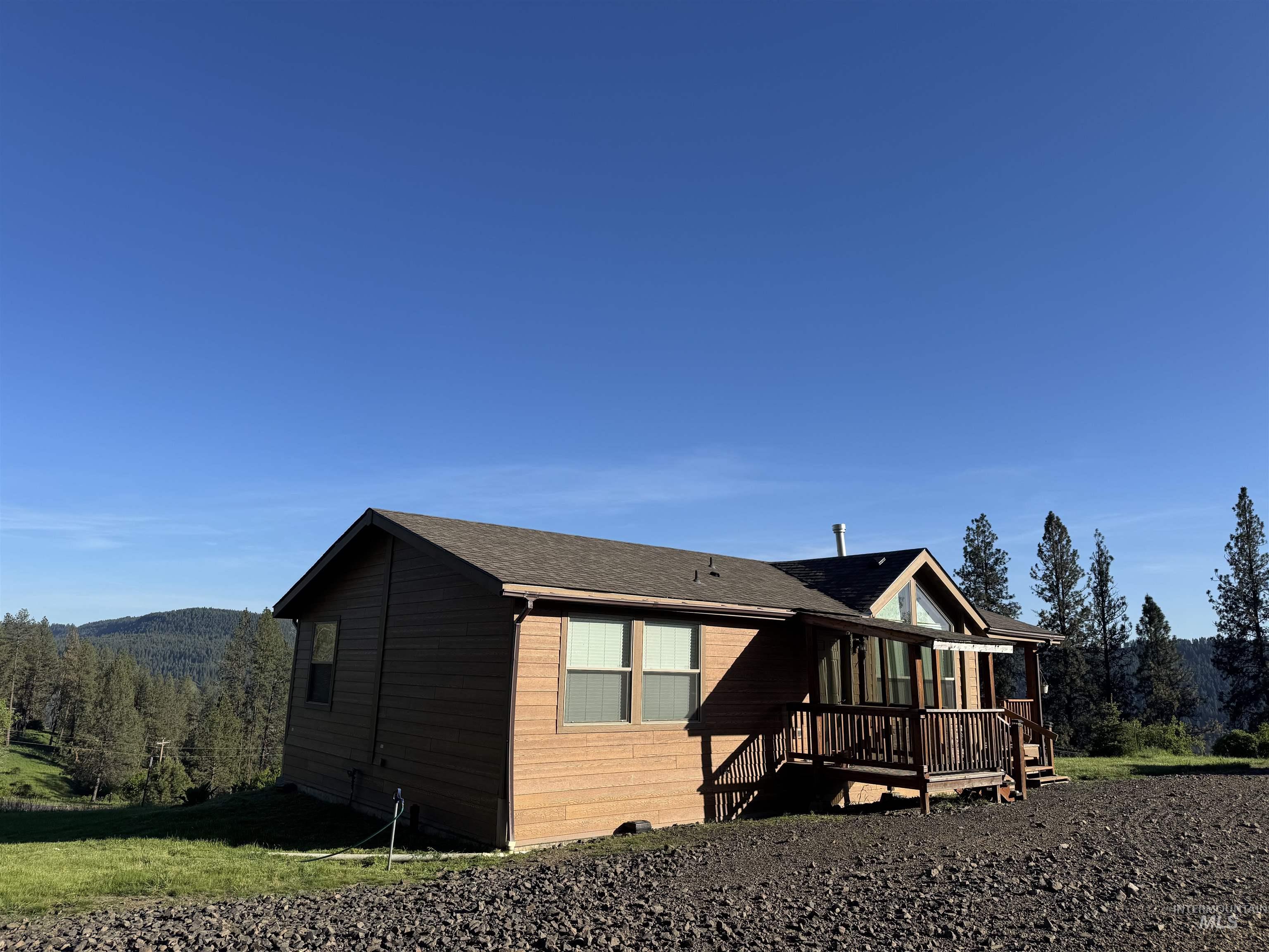 5371 Upper Fords Creek, Orofino, Idaho 83544, 2 Bedrooms, 3.5 Bathrooms, Residential For Sale, Price $1,500,000, 98980115
