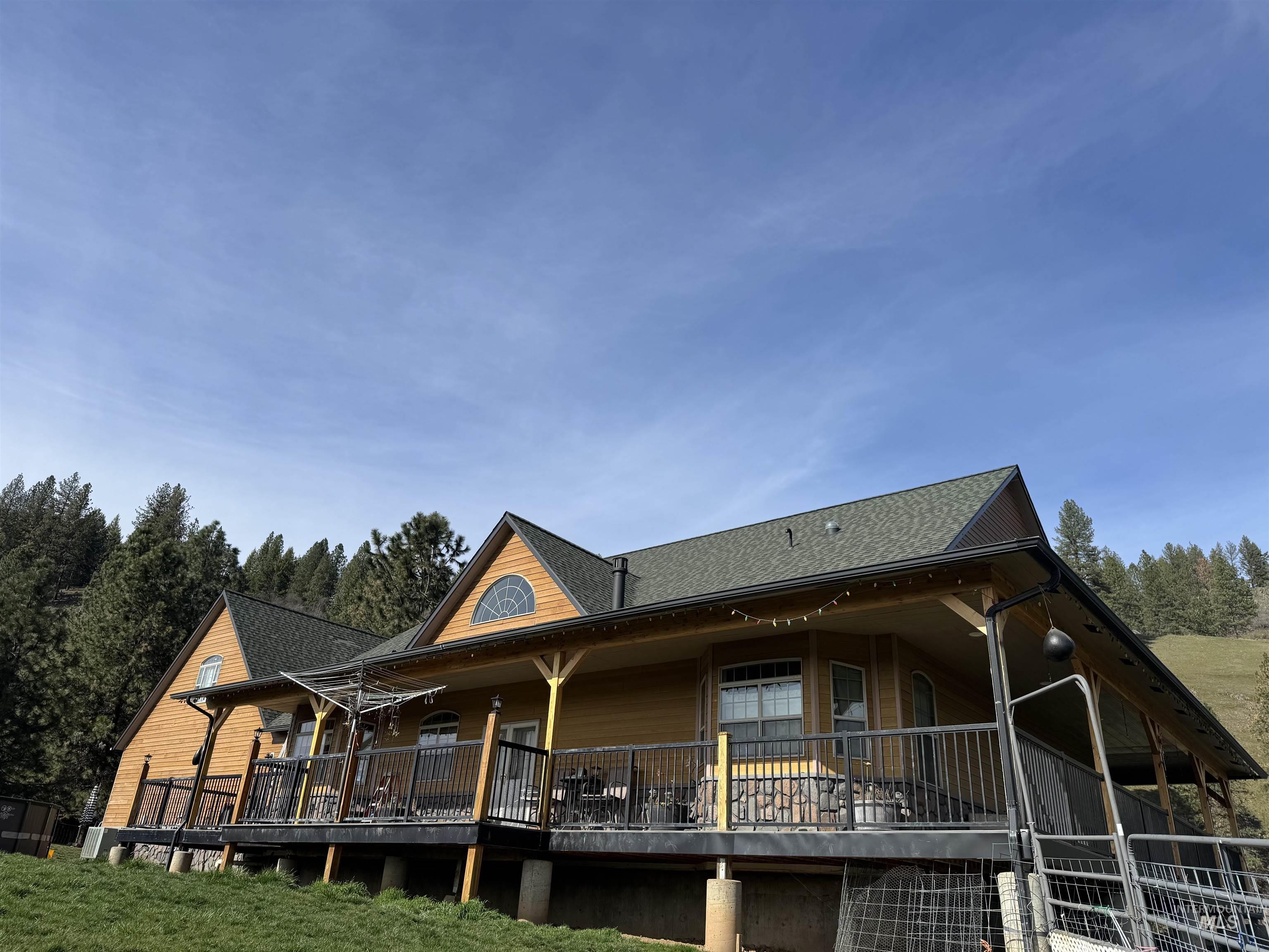 5371 Upper Fords Creek, Orofino, Idaho 83544, 2 Bedrooms, 3.5 Bathrooms, Residential For Sale, Price $1,500,000,MLS 98980115