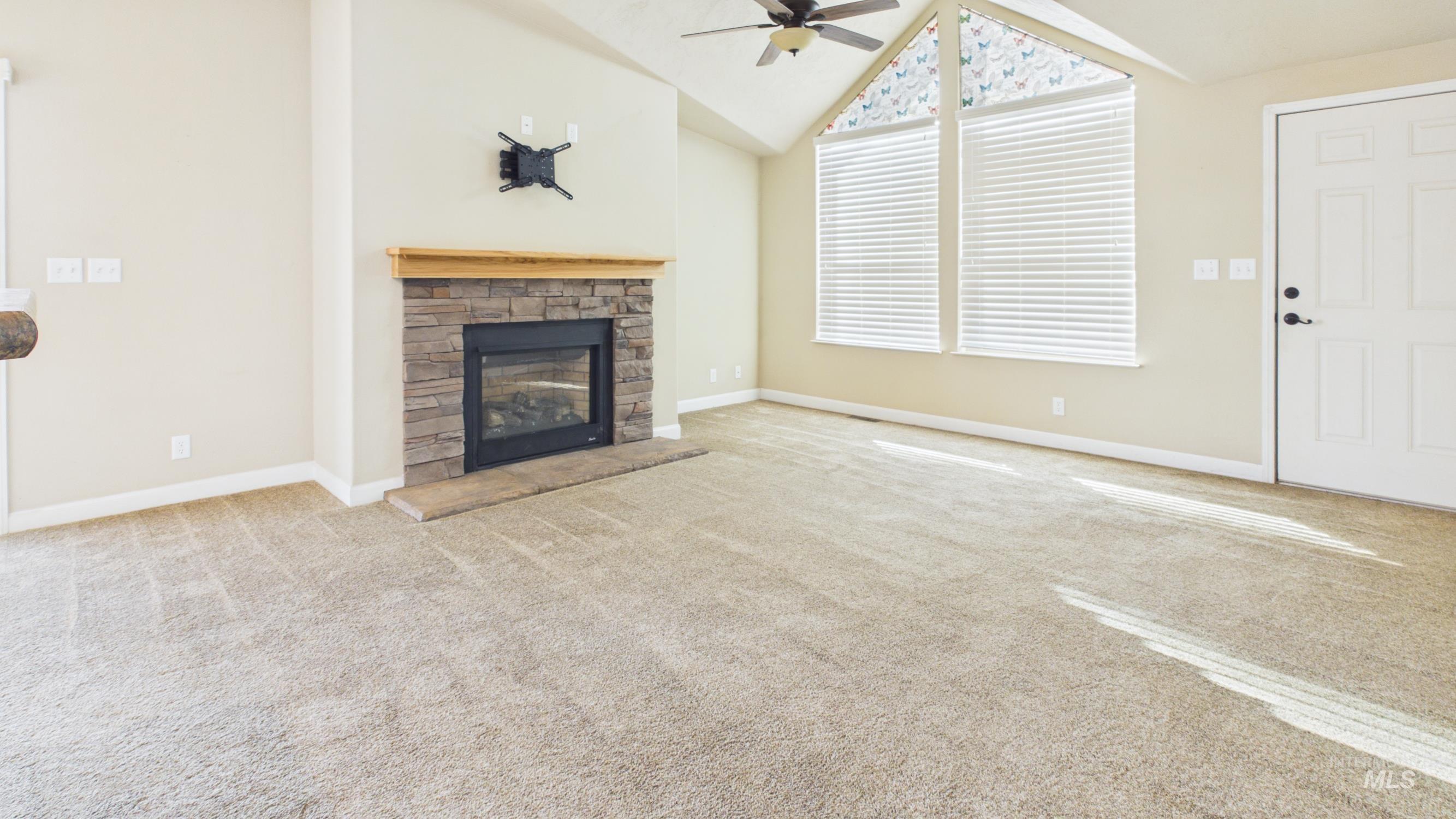 5371 Upper Fords Creek, Orofino, Idaho 83544, 2 Bedrooms, 3.5 Bathrooms, Residential For Sale, Price $1,500,000, 98980115