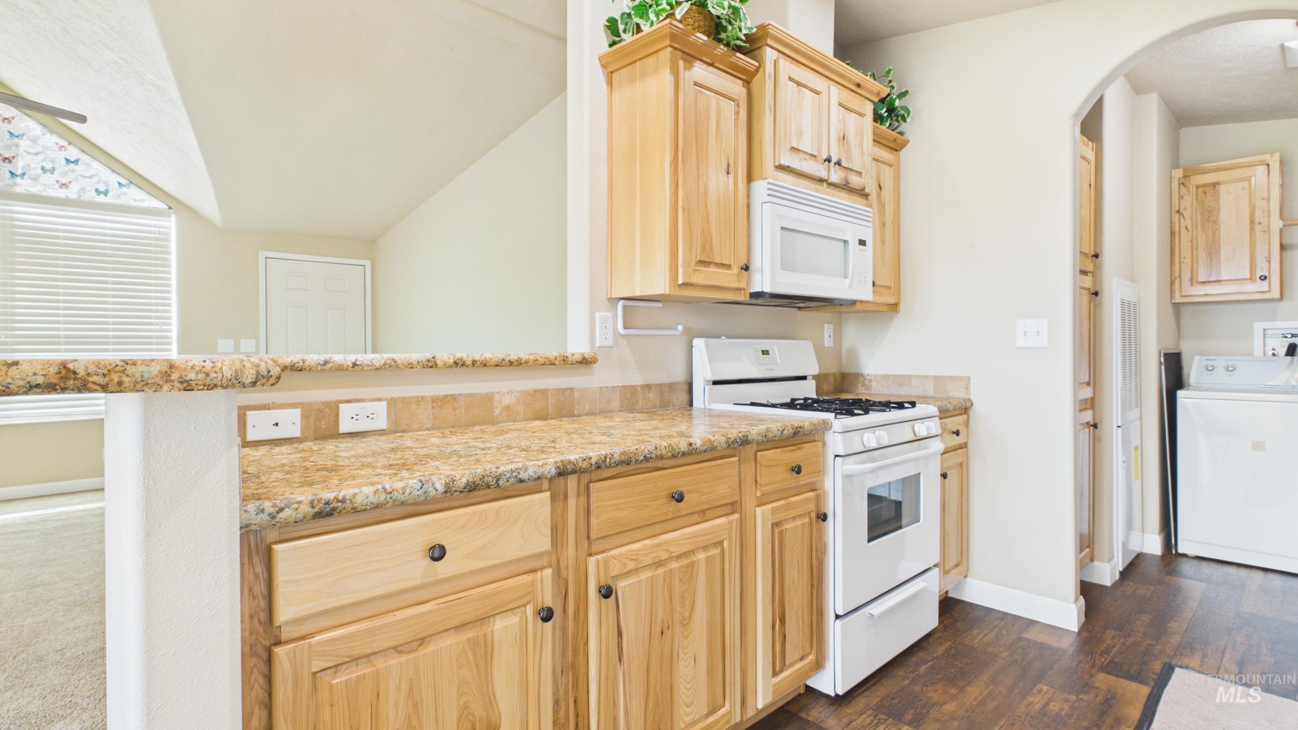 5371 Upper Fords Creek, Orofino, Idaho 83544, 2 Bedrooms, 3.5 Bathrooms, Residential For Sale, Price $1,500,000, 98980115