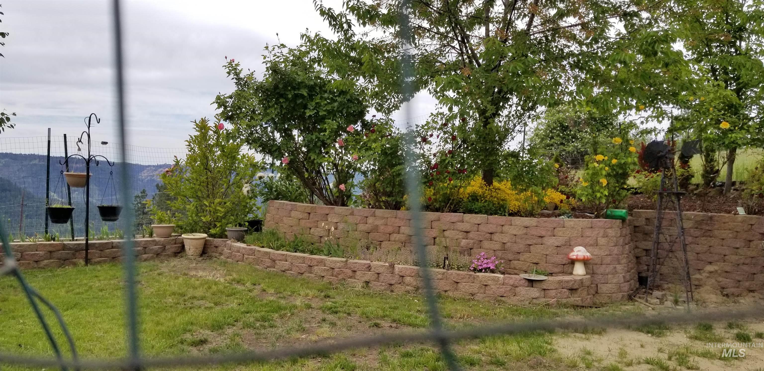 5371 Upper Fords Creek, Orofino, Idaho 83544, 2 Bedrooms, 3.5 Bathrooms, Residential For Sale, Price $1,500,000,MLS 98980115