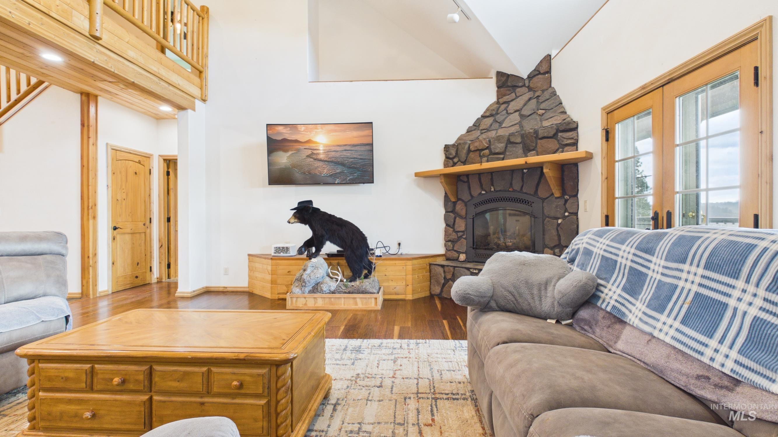 5371 Upper Fords Creek, Orofino, Idaho 83544, 2 Bedrooms, 3.5 Bathrooms, Residential For Sale, Price $1,500,000, 98980115