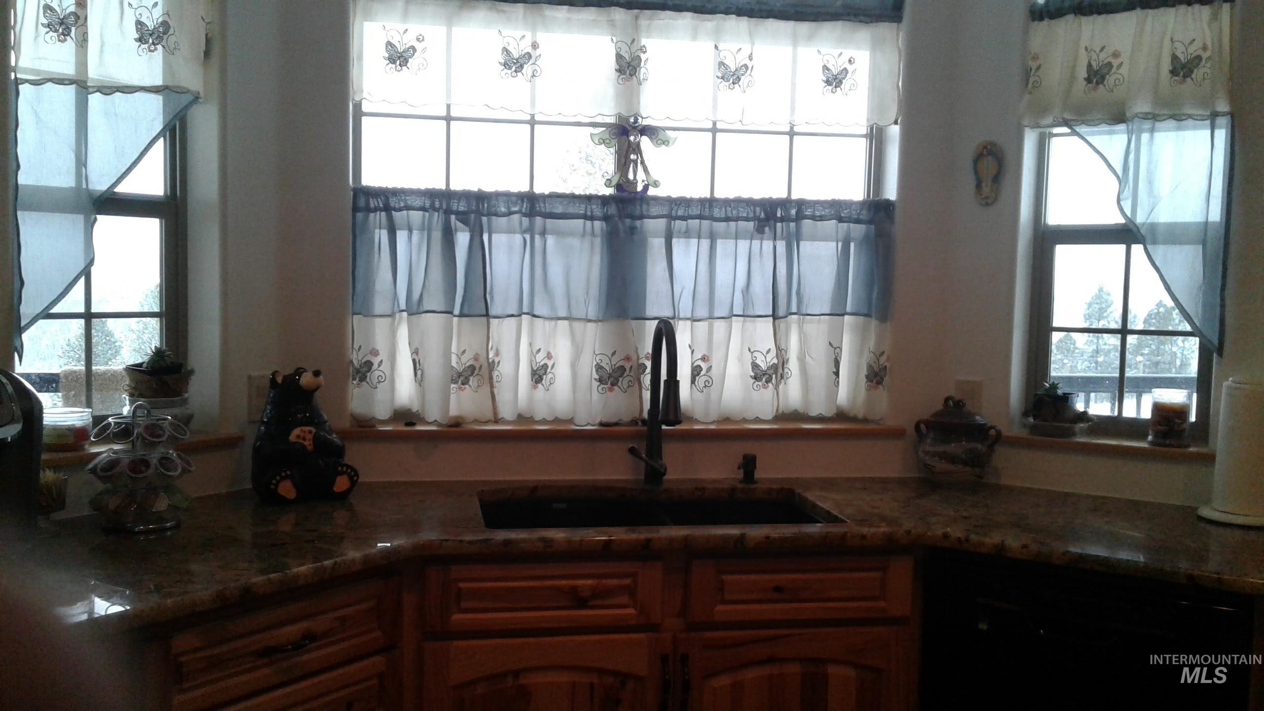 5371 Upper Fords Creek, Orofino, Idaho 83544, 2 Bedrooms, 3.5 Bathrooms, Residential For Sale, Price $1,500,000,MLS 98980115