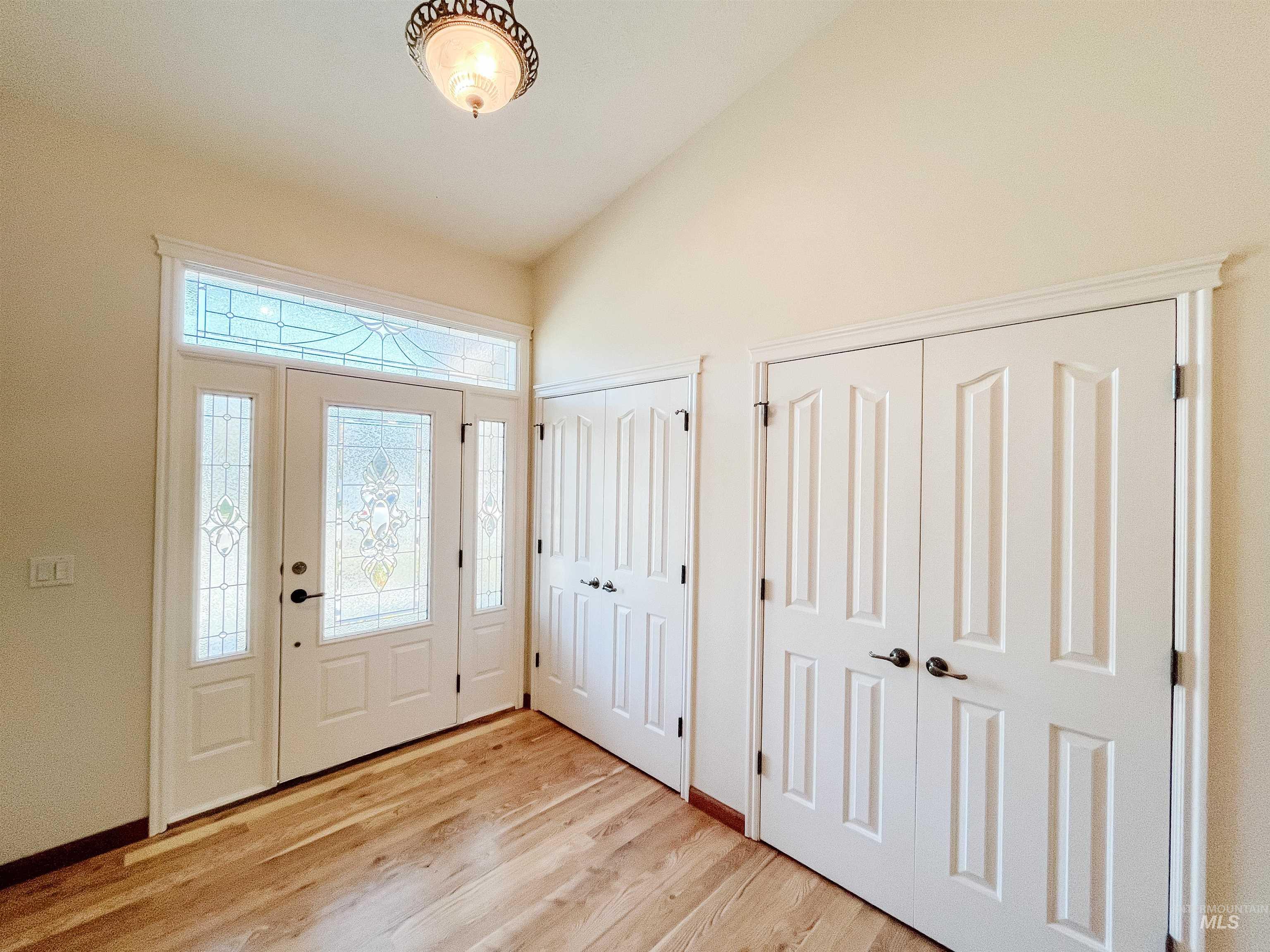 5231 N Morninggale Way, Boise, Idaho 83713, 4 Bedrooms, 3.5 Bathrooms, Residential For Sale, Price $825,000,MLS 98980122