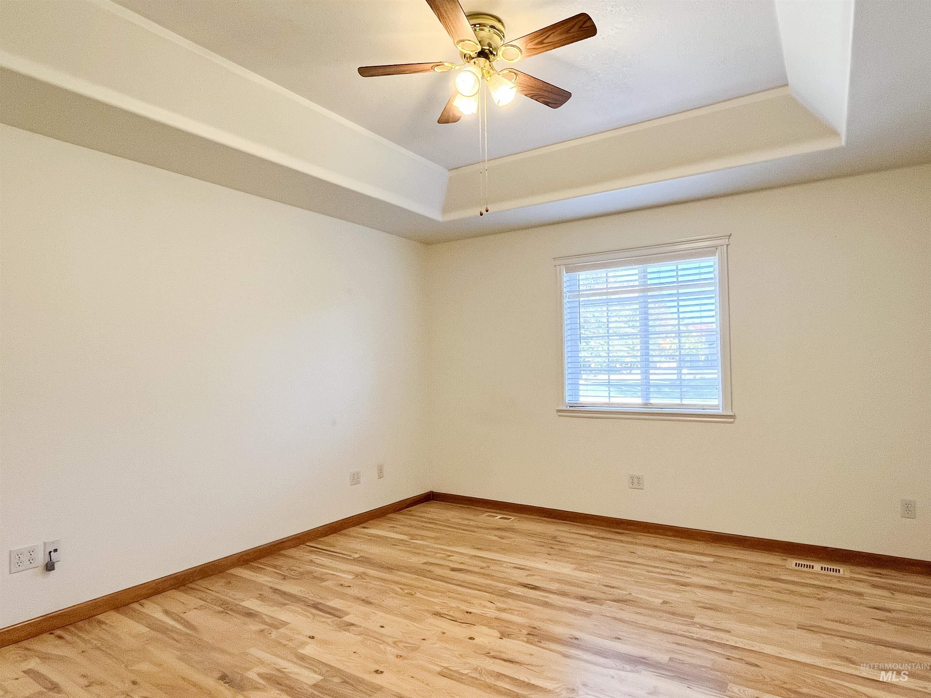 5231 N Morninggale Way, Boise, Idaho 83713, 4 Bedrooms, 3.5 Bathrooms, Residential For Sale, Price $825,000,MLS 98980122