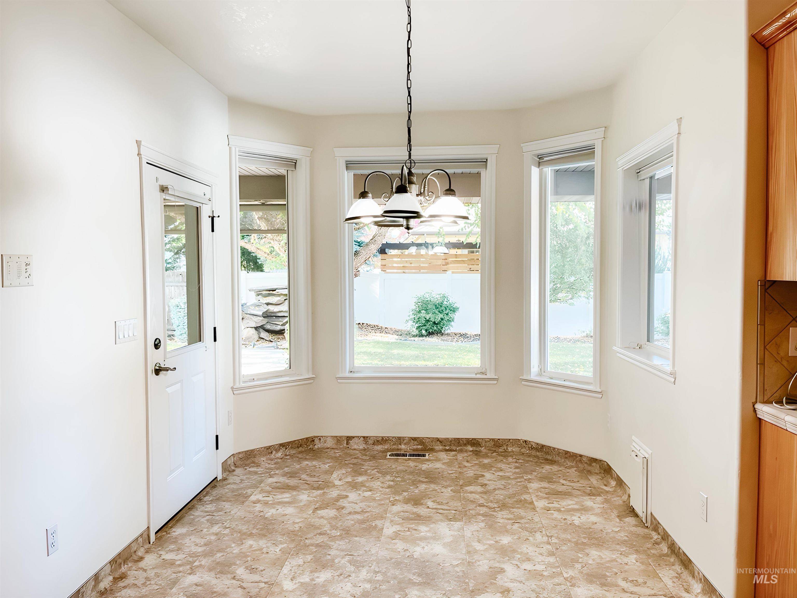 5231 N Morninggale Way, Boise, Idaho 83713, 4 Bedrooms, 3.5 Bathrooms, Residential For Sale, Price $825,000,MLS 98980122