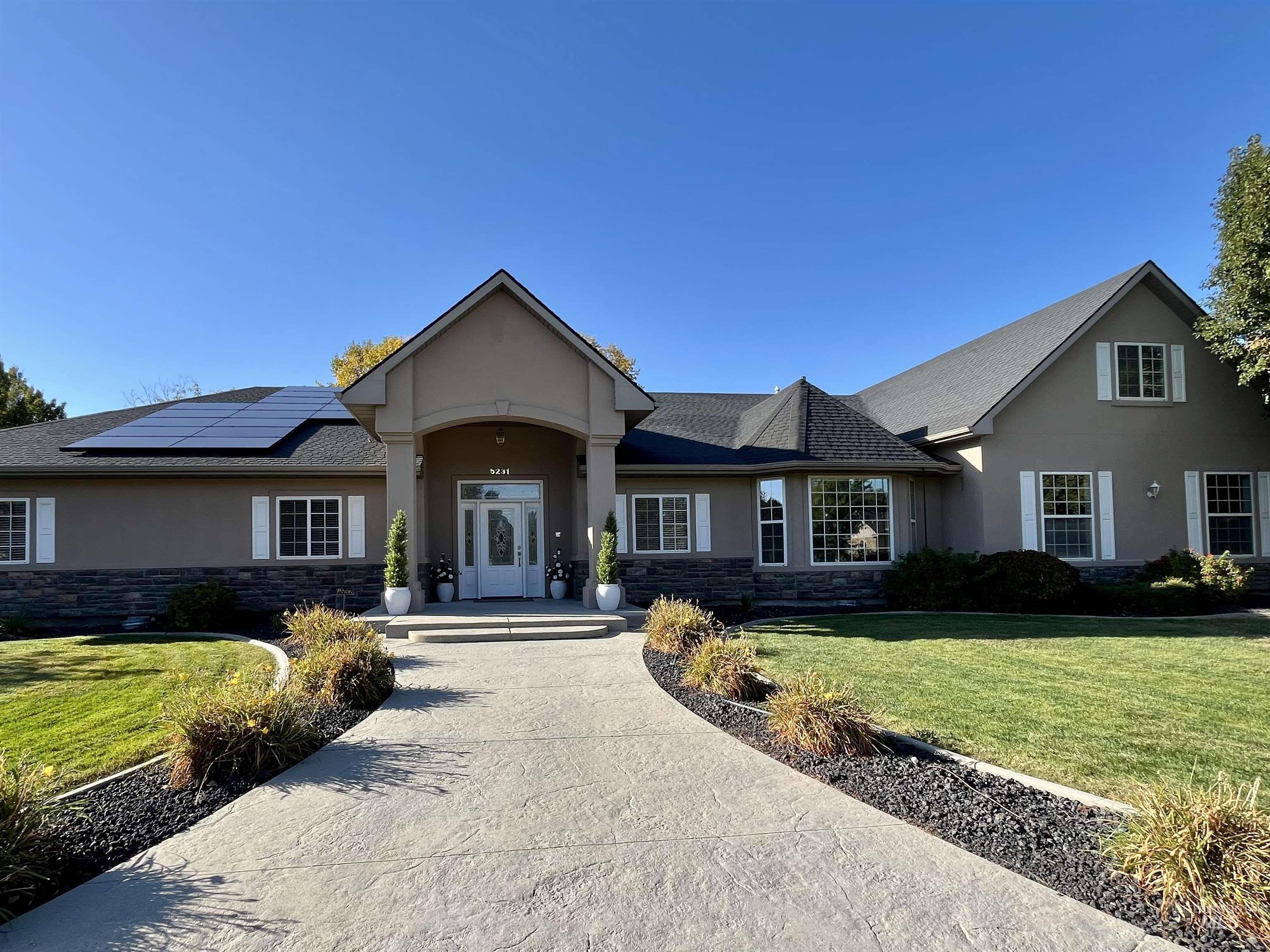 5231 N Morninggale Way, Boise, Idaho 83713, 4 Bedrooms, 3.5 Bathrooms, Residential For Sale, Price $825,000,MLS 98980122