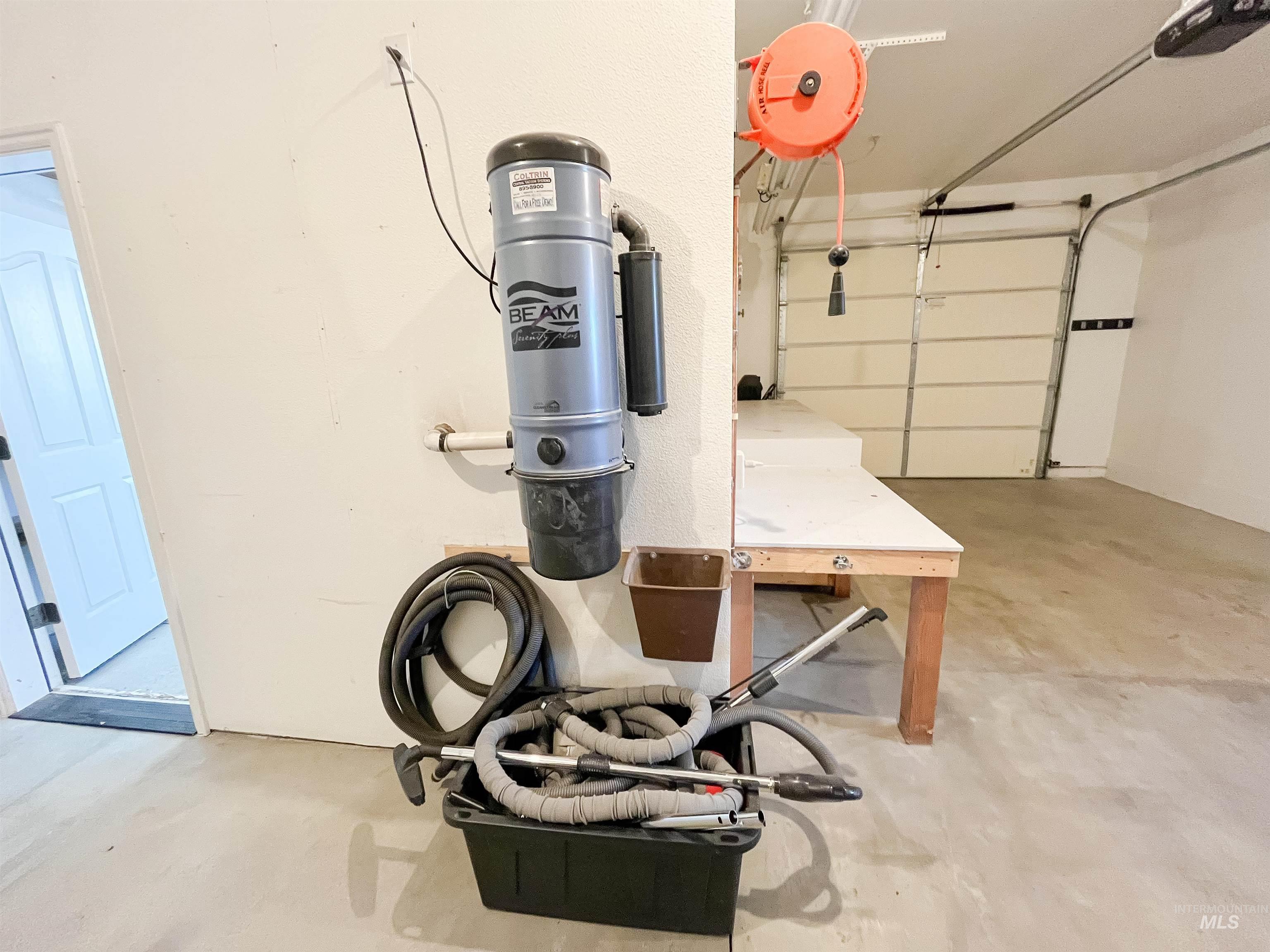 5231 N Morninggale Way, Boise, Idaho 83713, 4 Bedrooms, 3.5 Bathrooms, Residential For Sale, Price $825,000,MLS 98980122