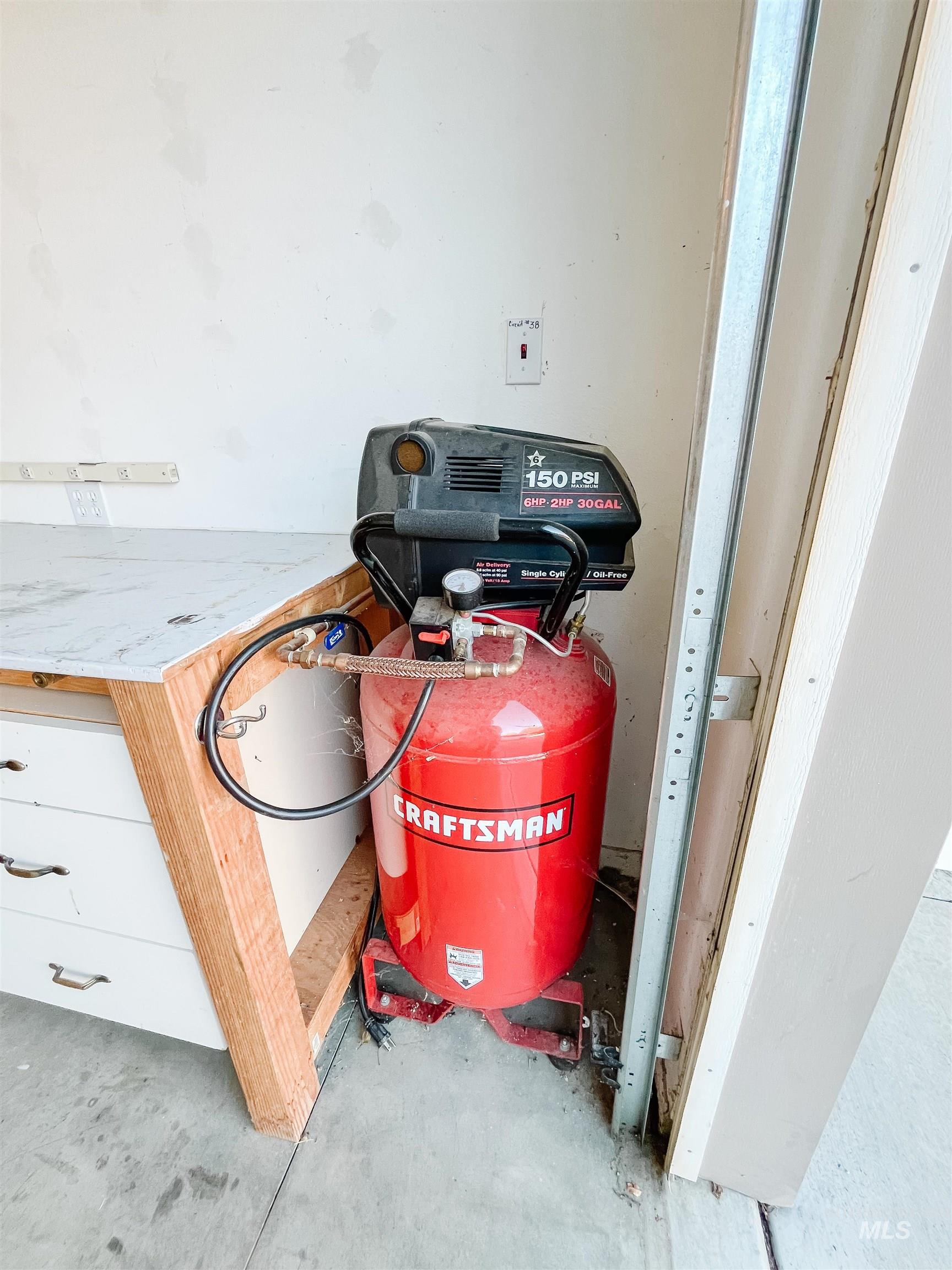 5231 N Morninggale Way, Boise, Idaho 83713, 4 Bedrooms, 3.5 Bathrooms, Residential For Sale, Price $825,000,MLS 98980122