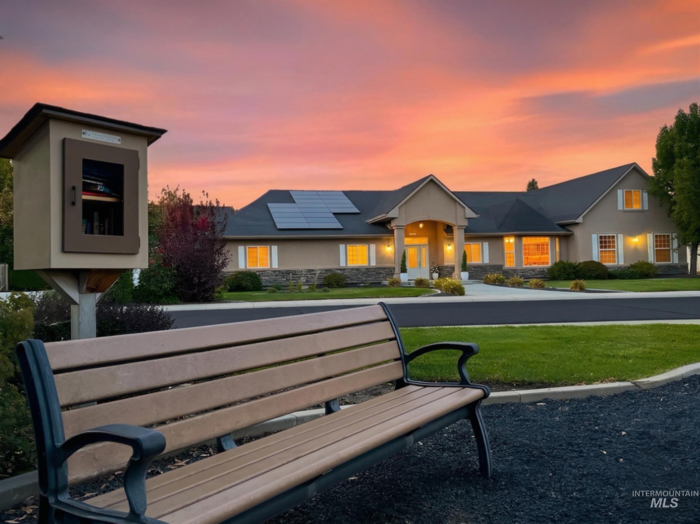 5231 N Morninggale Way, Boise, Idaho 83713, 4 Bedrooms, 3.5 Bathrooms, Residential For Sale, Price $825,000,MLS 98980122