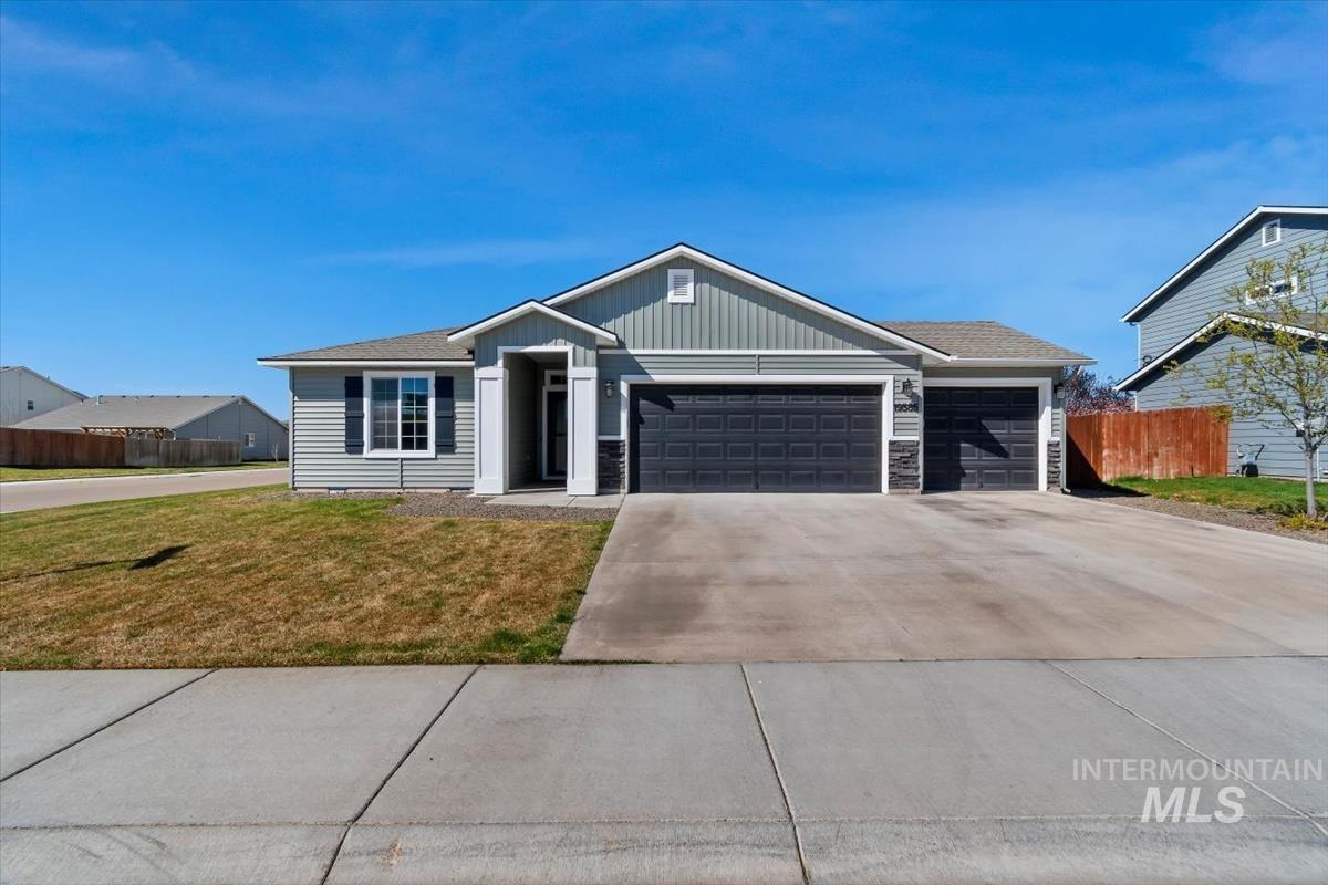 19585 Maywood Avenue, Caldwell, Idaho 83605, 4 Bedrooms, 2 Bathrooms, Residential For Sale, Price $415,000,MLS 98980125