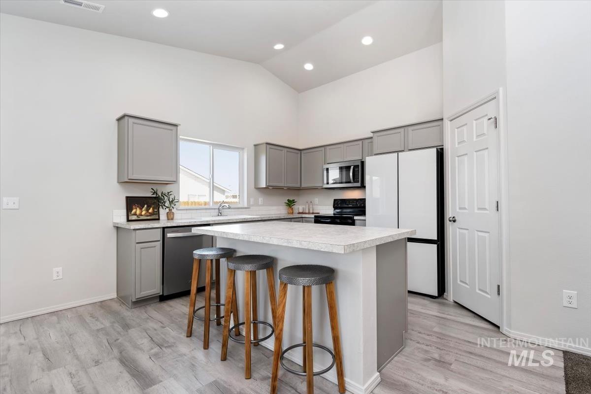 19585 Maywood Avenue, Caldwell, Idaho 83605, 4 Bedrooms, 2 Bathrooms, Residential For Sale, Price $415,000,MLS 98980125