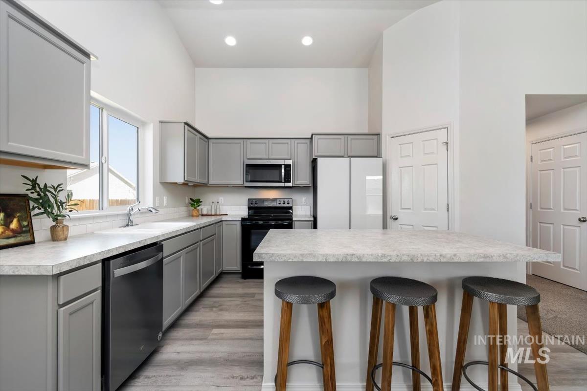 19585 Maywood Avenue, Caldwell, Idaho 83605, 4 Bedrooms, 2 Bathrooms, Residential For Sale, Price $415,000,MLS 98980125