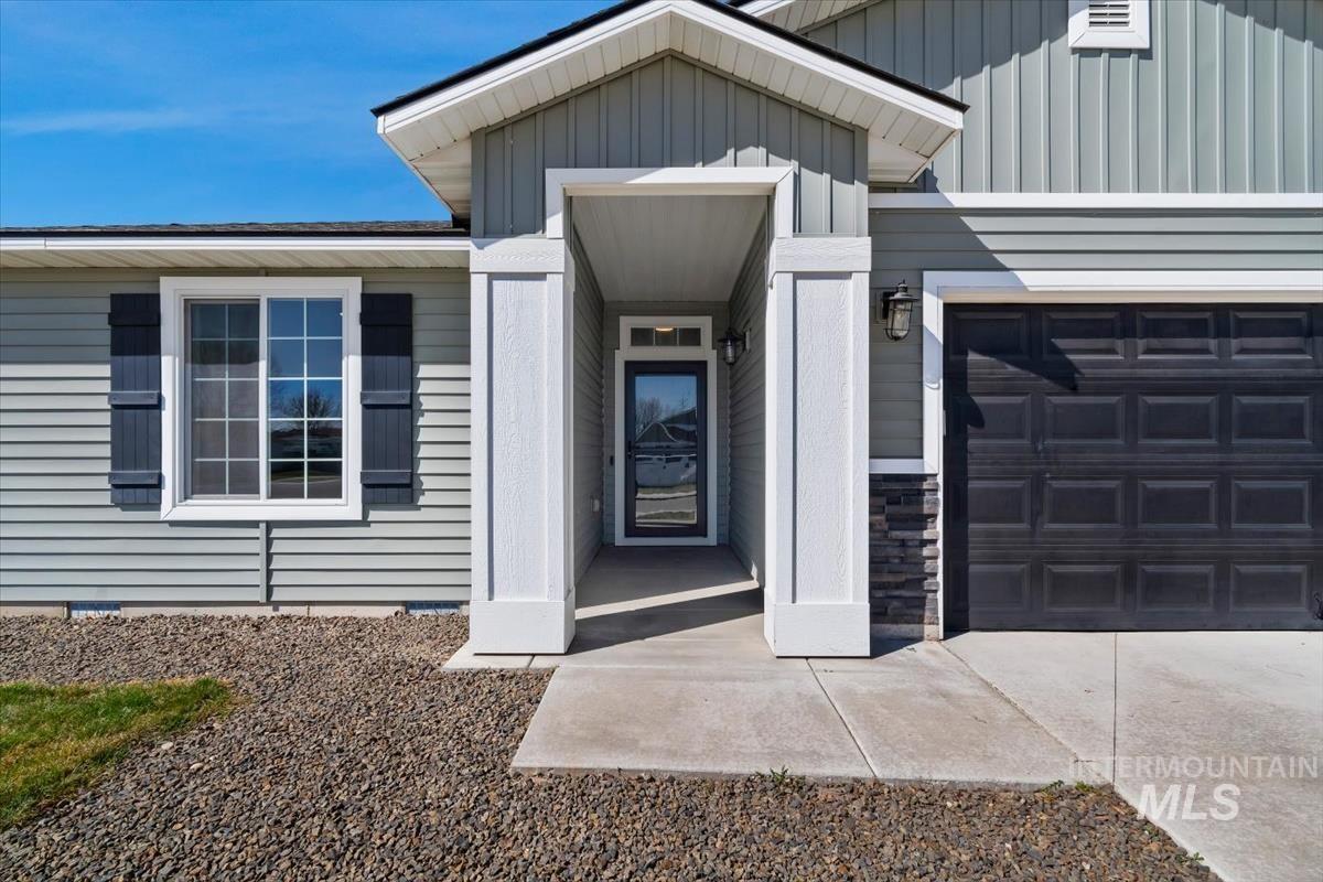 19585 Maywood Avenue, Caldwell, Idaho 83605, 4 Bedrooms, 2 Bathrooms, Residential For Sale, Price $415,000,MLS 98980125