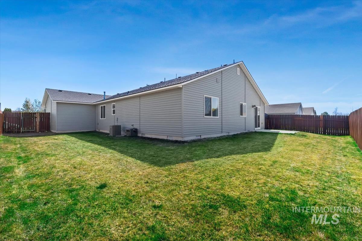19585 Maywood Avenue, Caldwell, Idaho 83605, 4 Bedrooms, 2 Bathrooms, Residential For Sale, Price $415,000,MLS 98980125