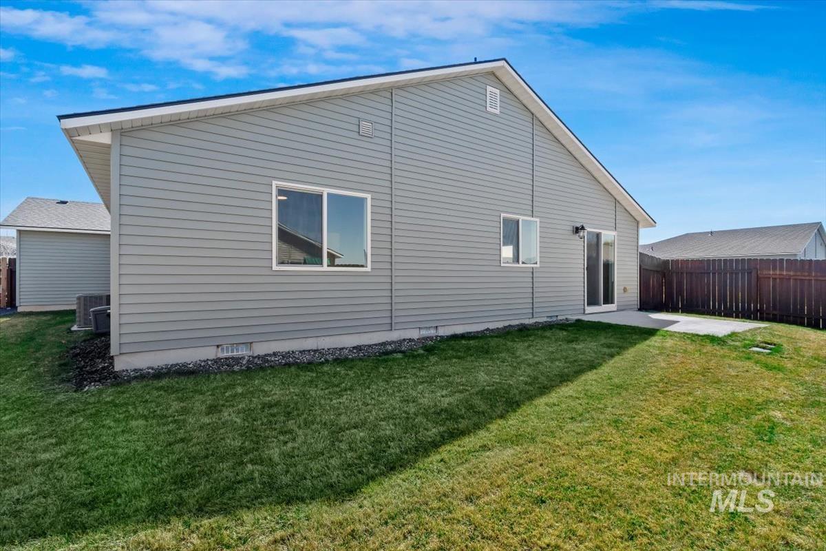19585 Maywood Avenue, Caldwell, Idaho 83605, 4 Bedrooms, 2 Bathrooms, Residential For Sale, Price $415,000,MLS 98980125